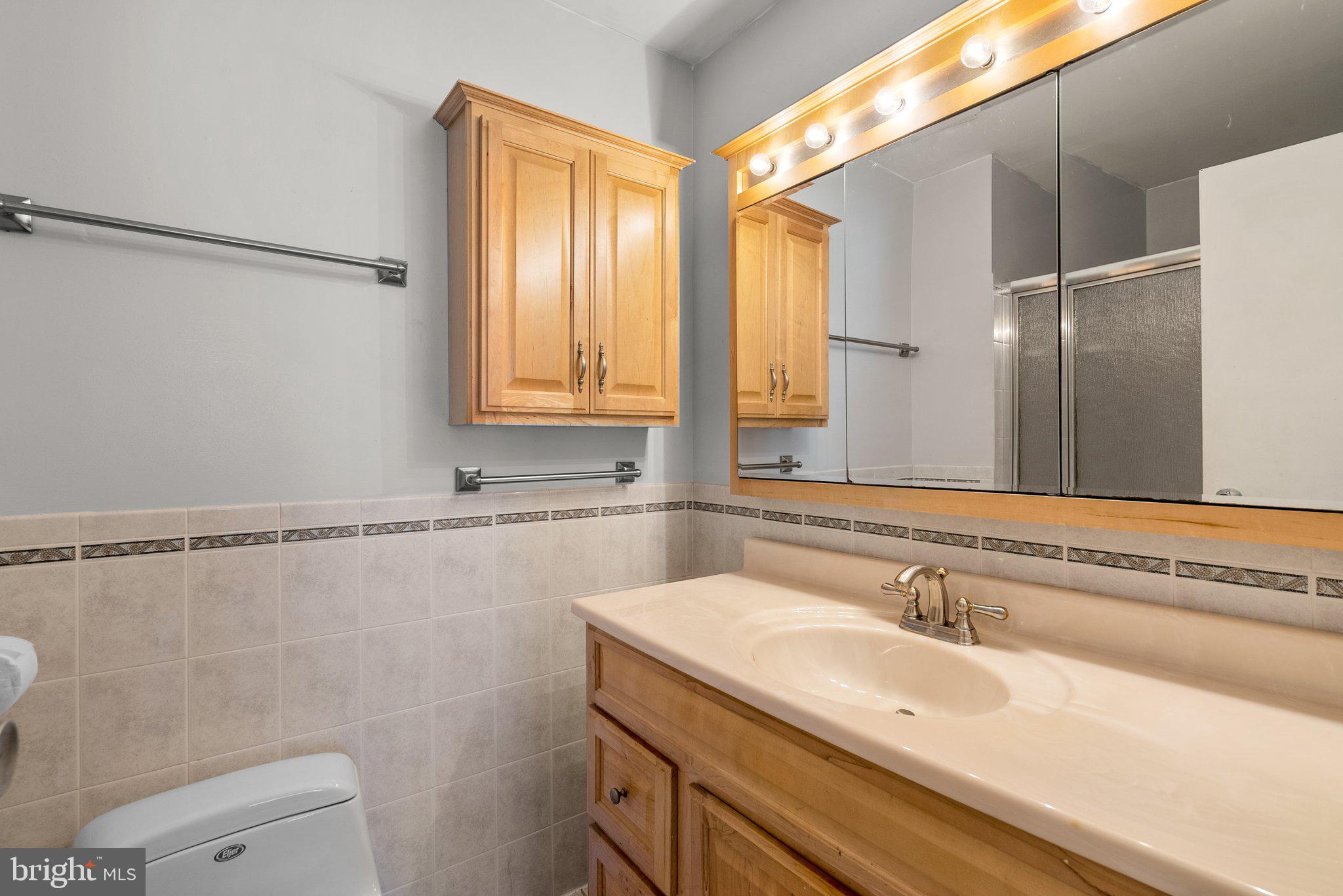 HUNTING RIDGE CONDOMINIUM - Residential