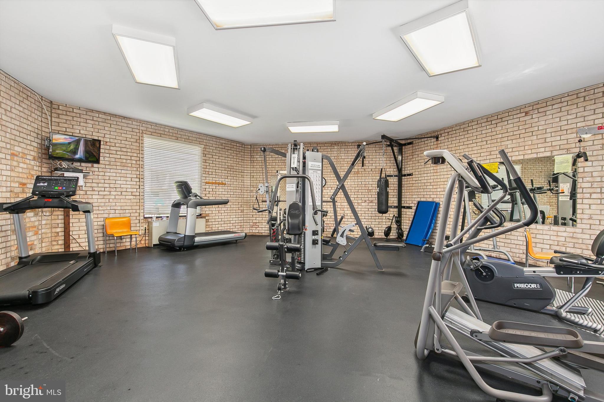 HUNTING RIDGE CONDOMINIUM - Residential