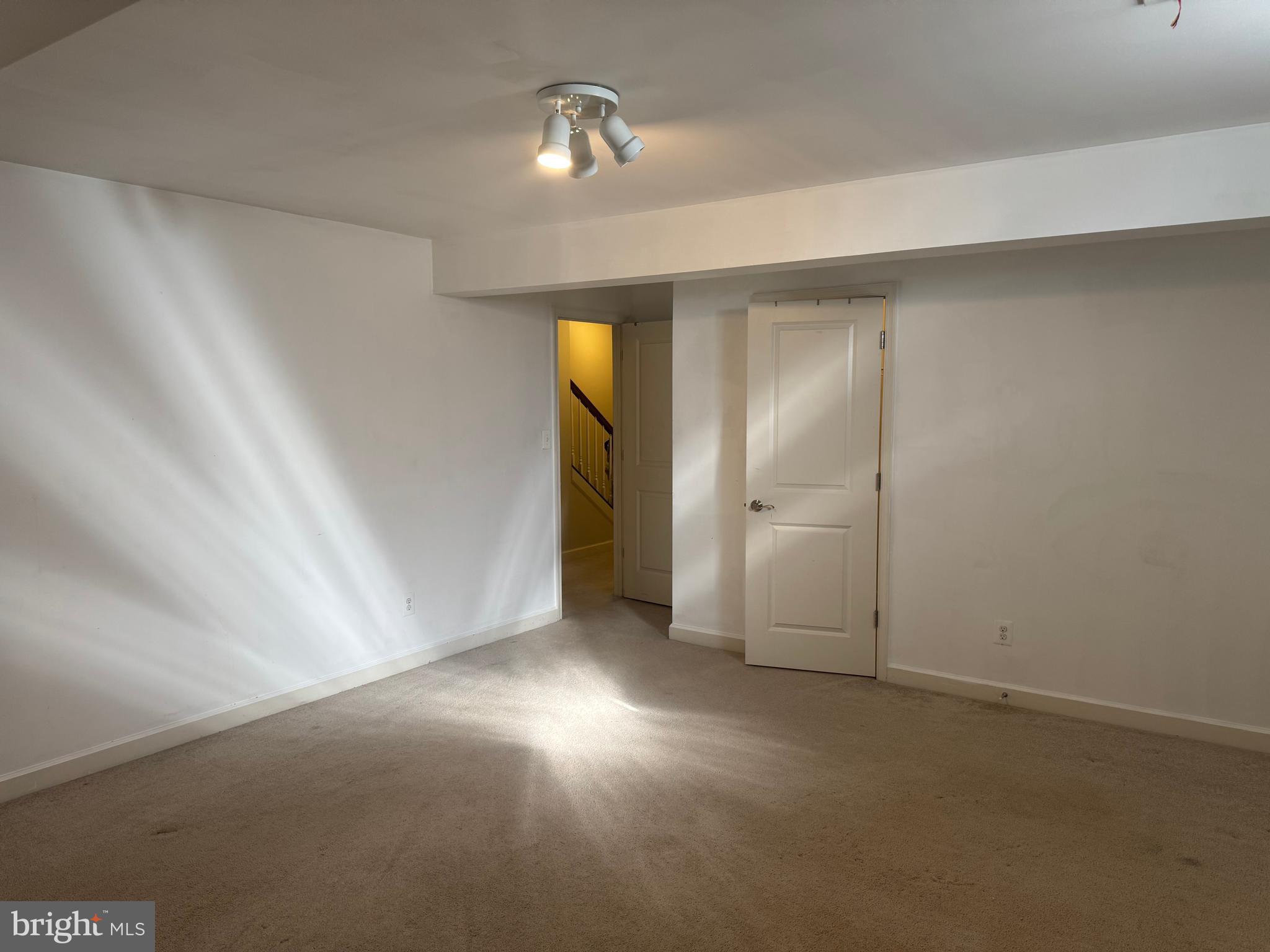 RESRV CHESTNUT RIDGE - Residential