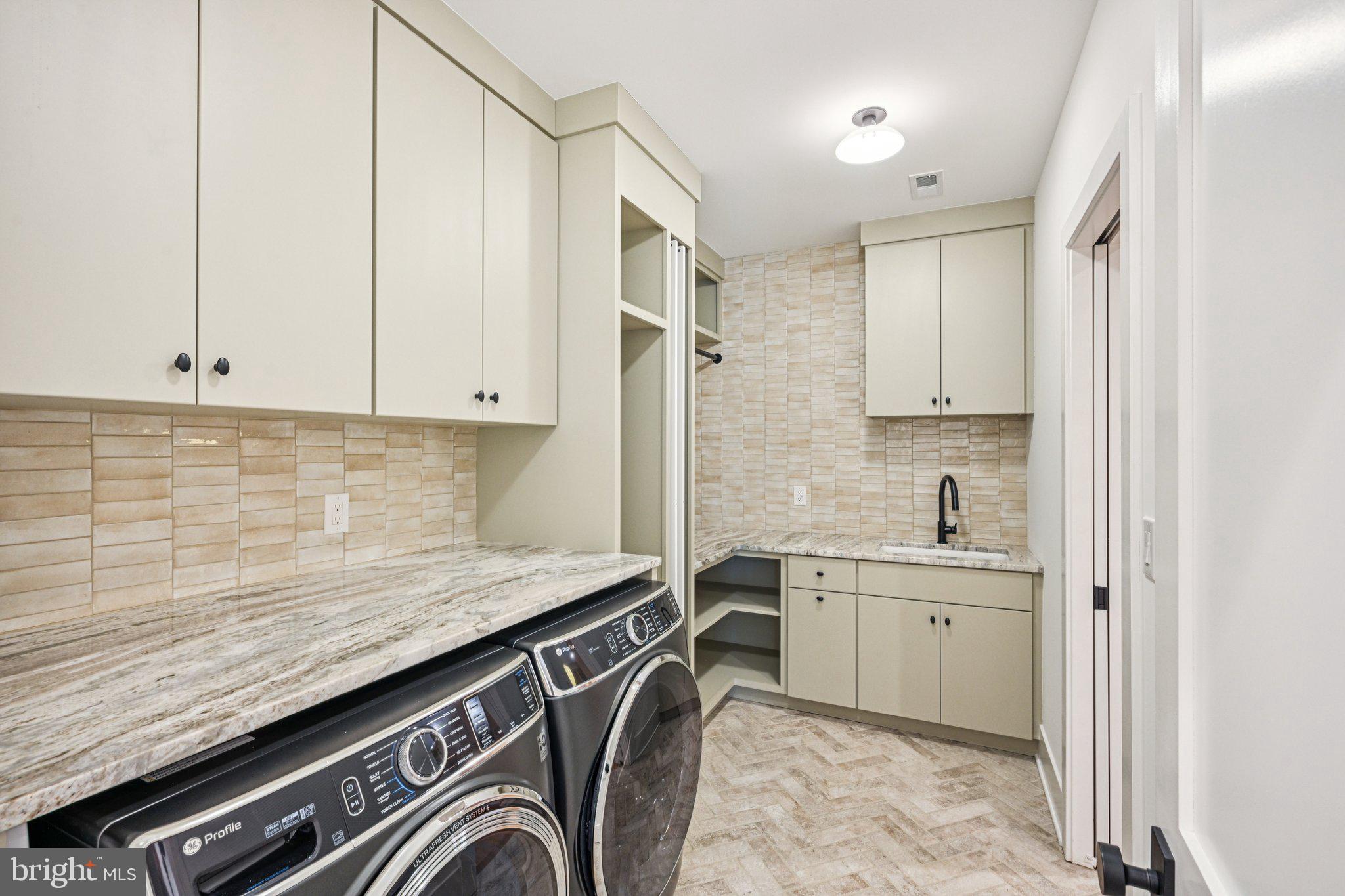 SUSSEX - Residential