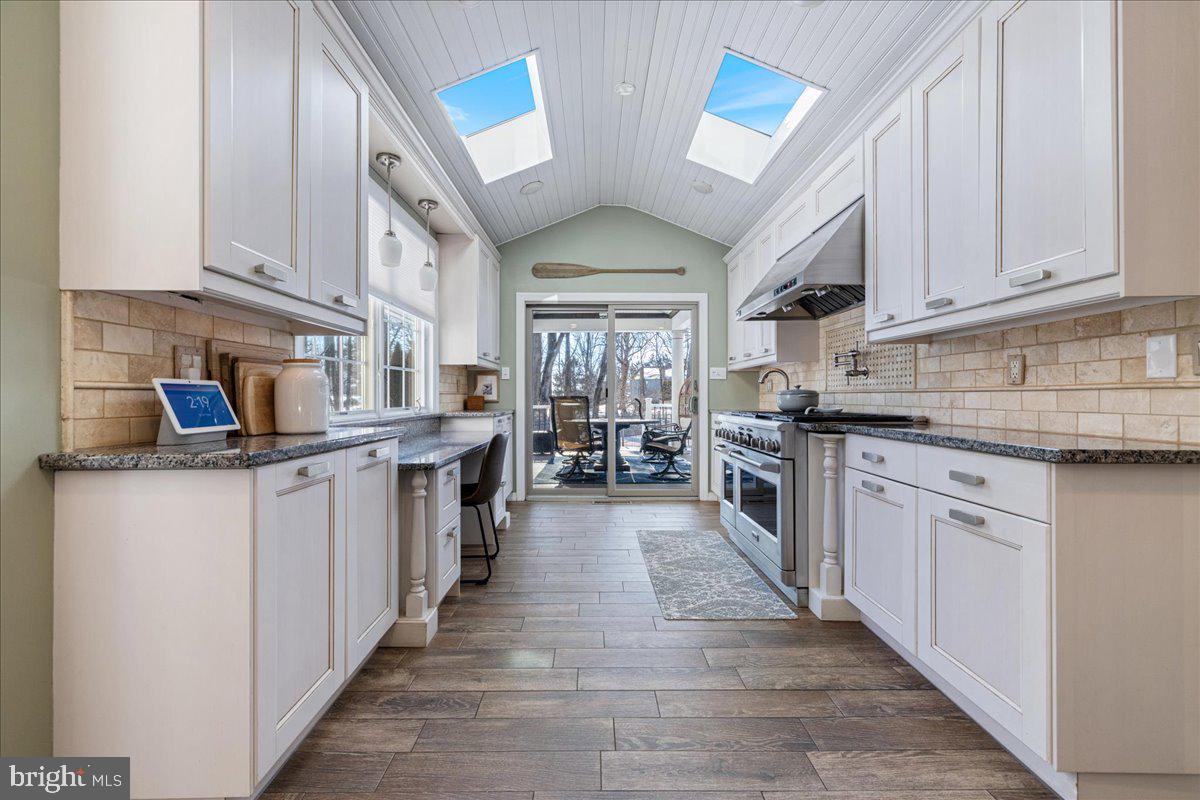 PEBBLE CREEK - Residential