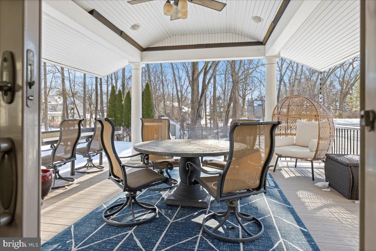 PEBBLE CREEK - Residential