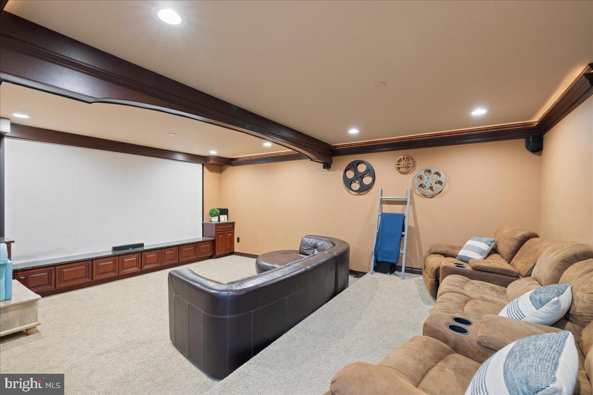 PEBBLE CREEK - Residential