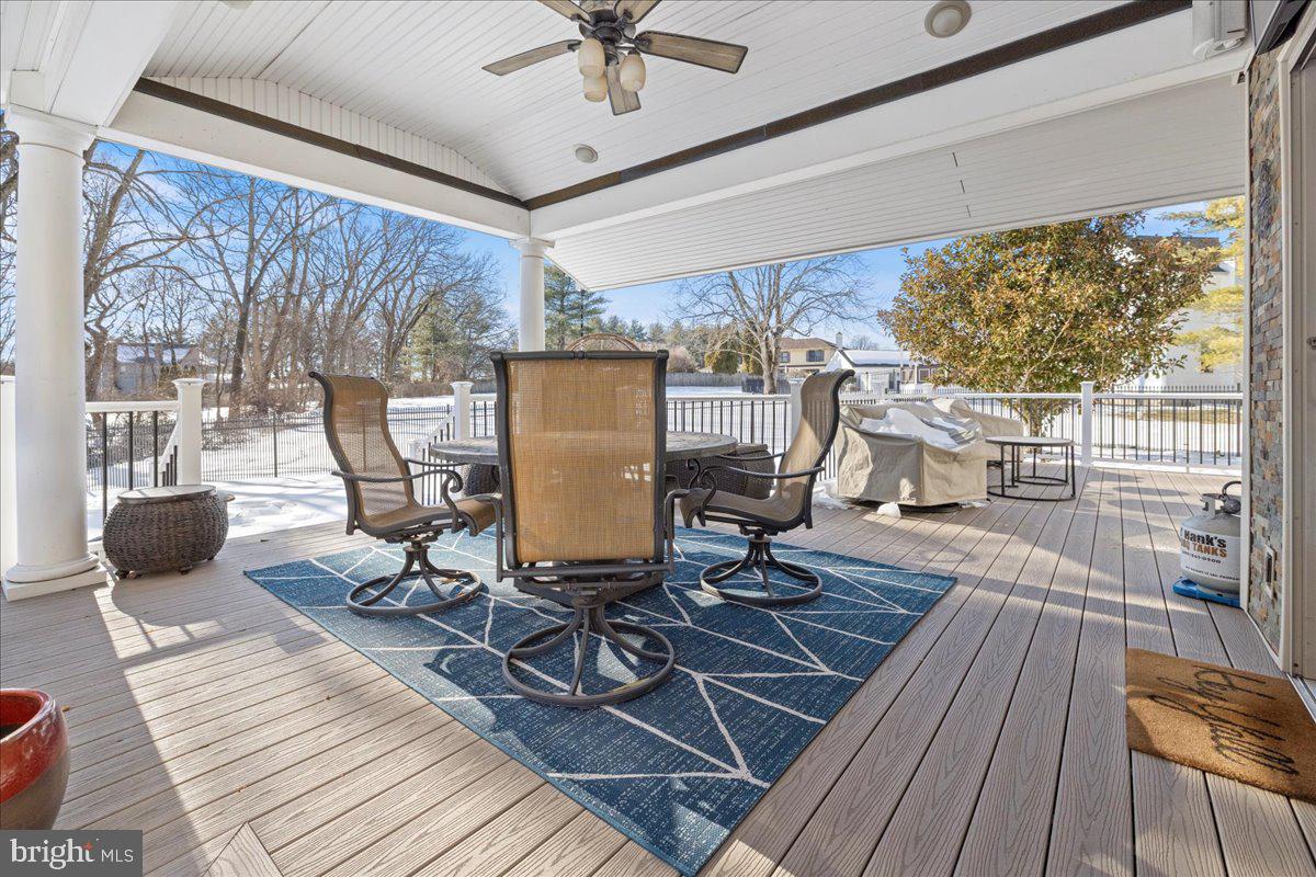 PEBBLE CREEK - Residential