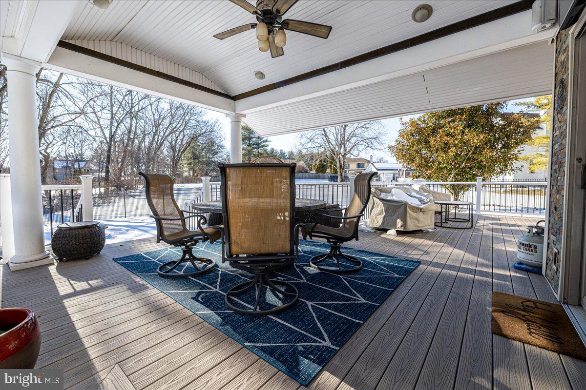 PEBBLE CREEK - Residential