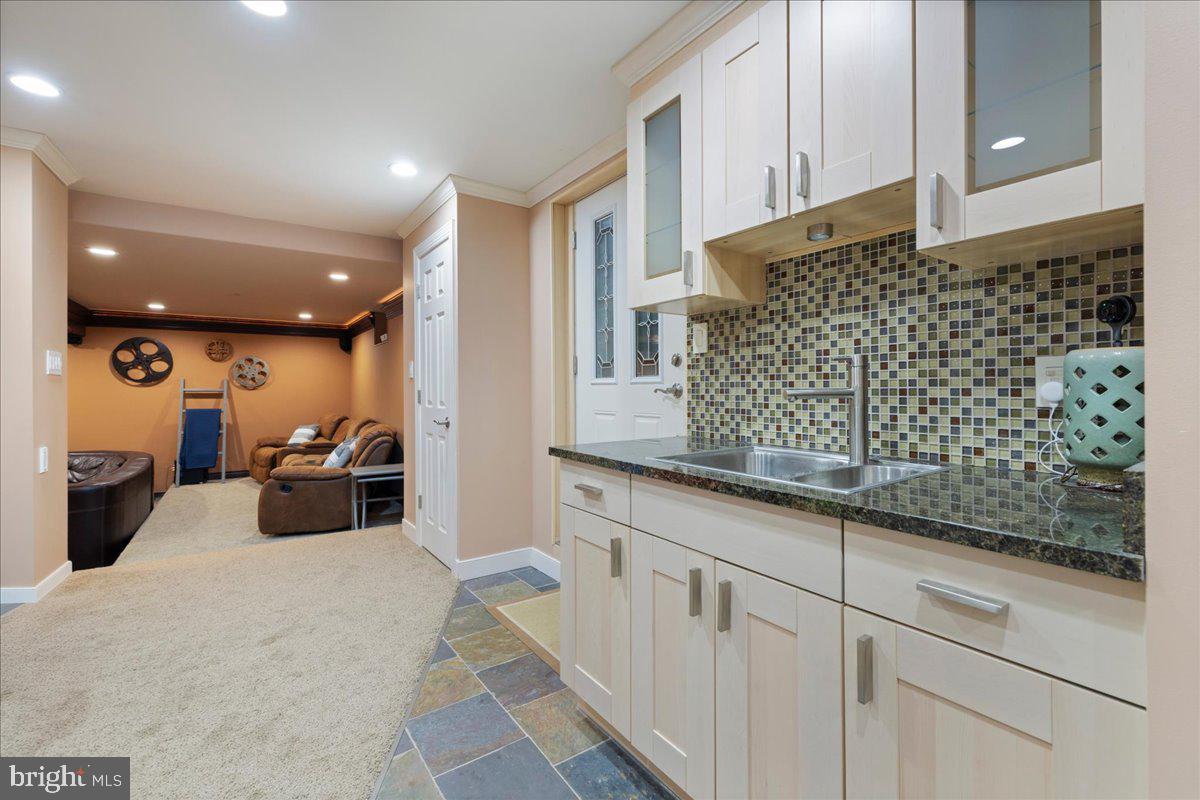 PEBBLE CREEK - Residential