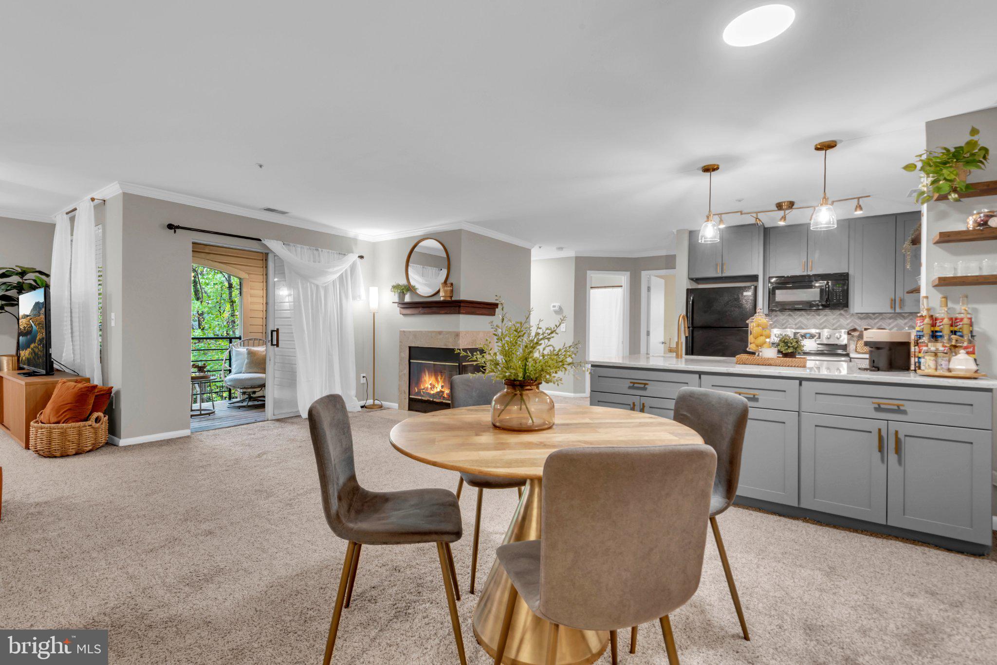 30 HEARTHSTONE COURT G
