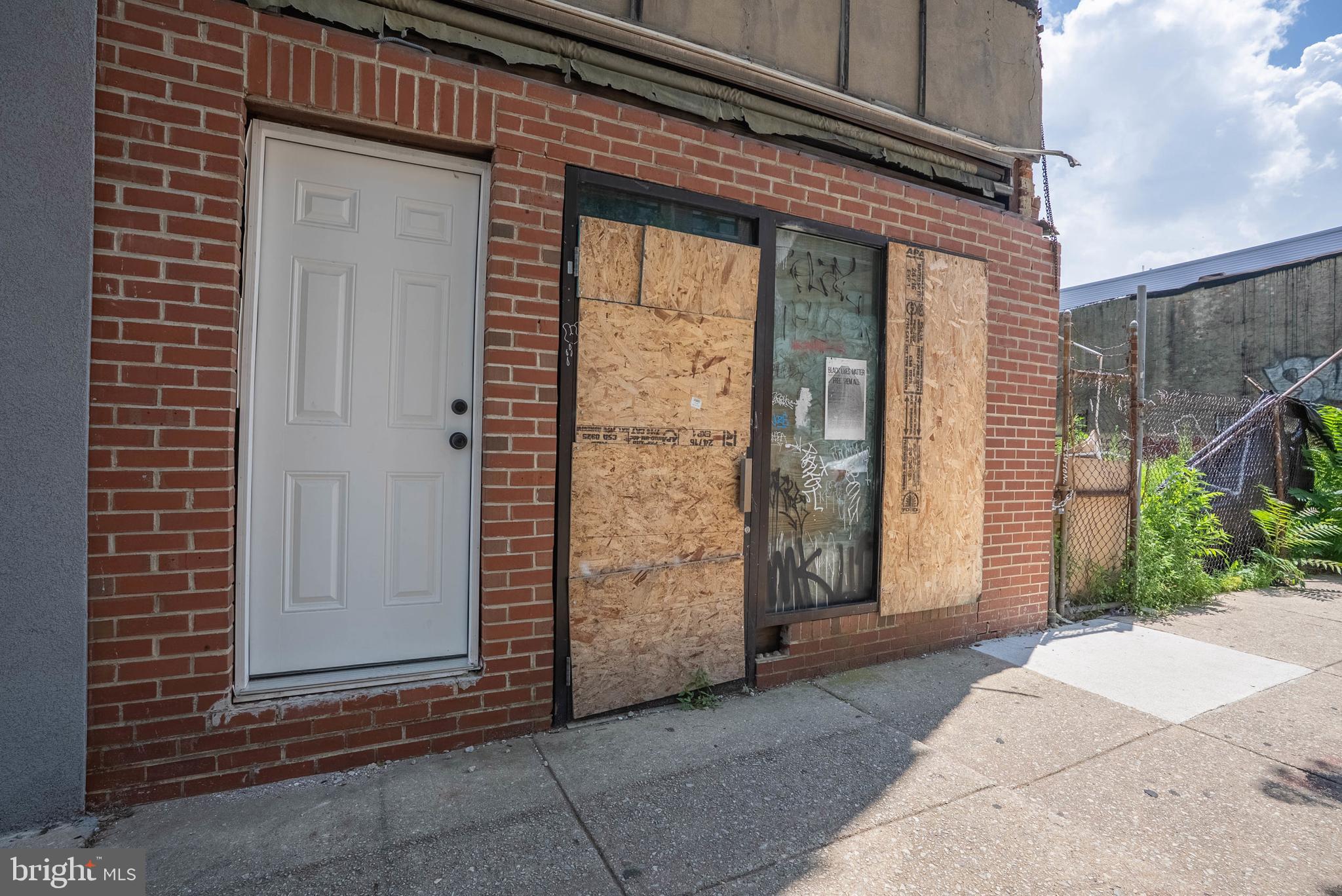 POINT BREEZE - Residential Income
