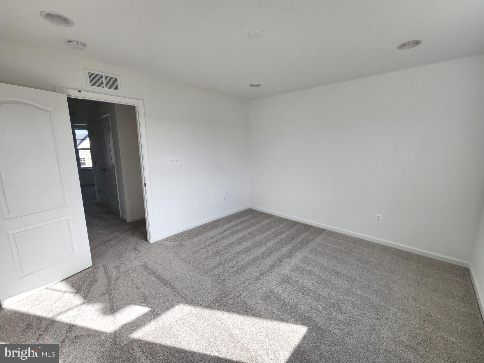 MARTINSBURG STATION - Residential Lease