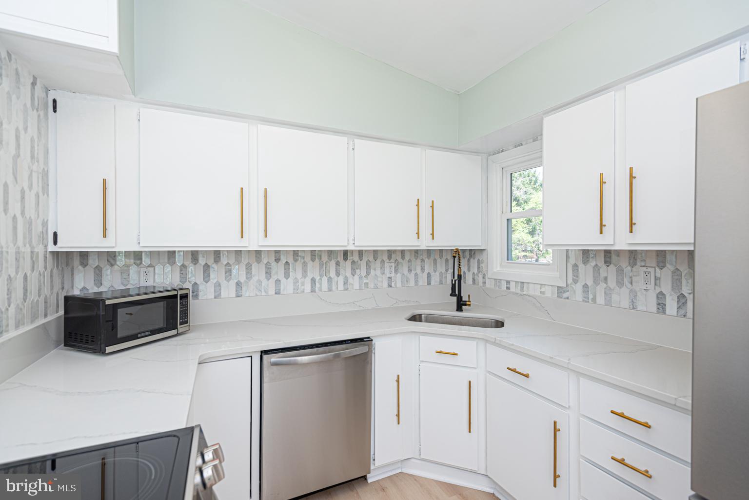 GENEZER ESTATES - Residential