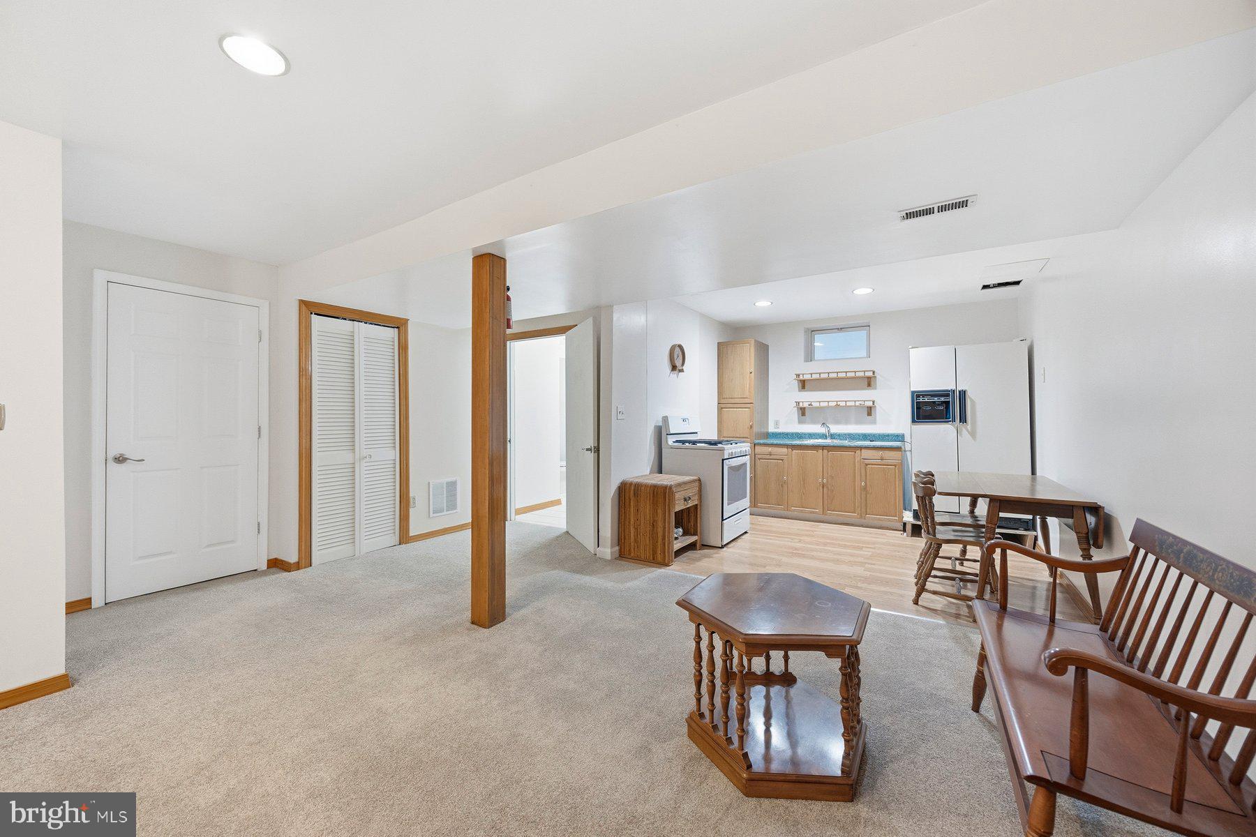 CARROLL SQUARE - Residential