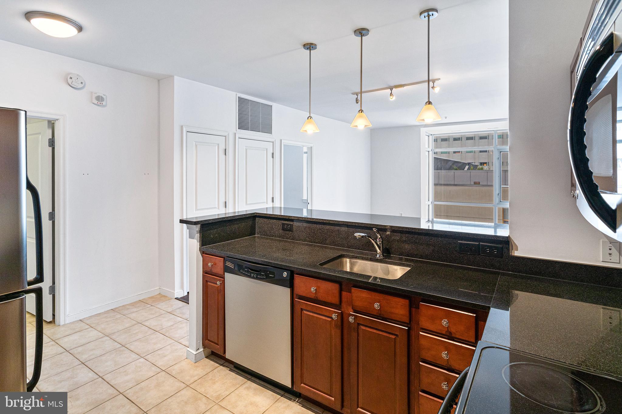 ONE INDEPENDENCE PLAZA A - Residential