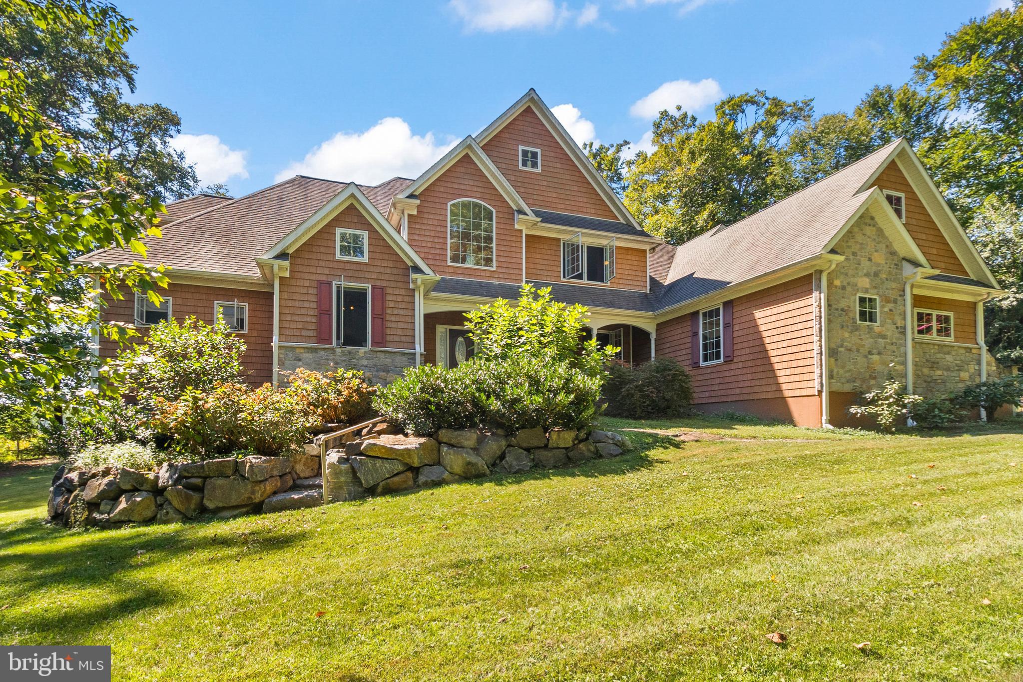 586 CORRINE ROAD