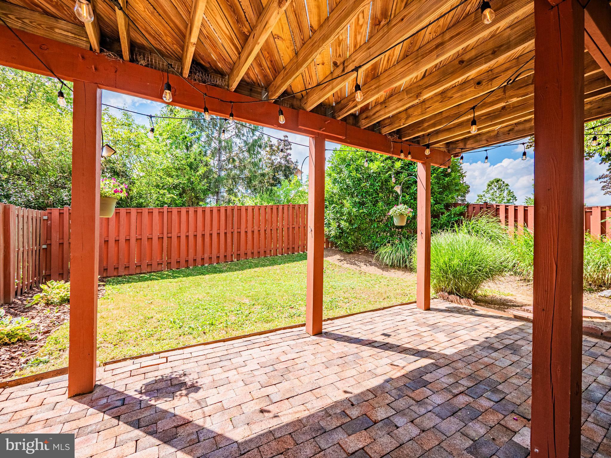 WILLOW BROOK - Residential