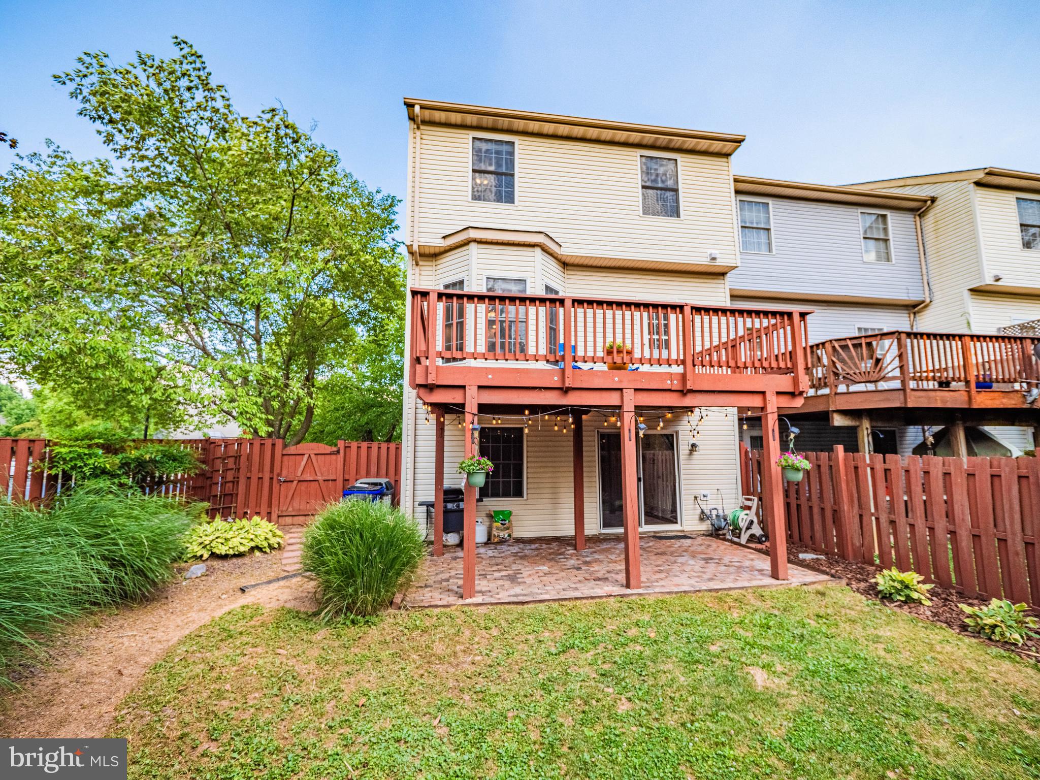 WILLOW BROOK - Residential