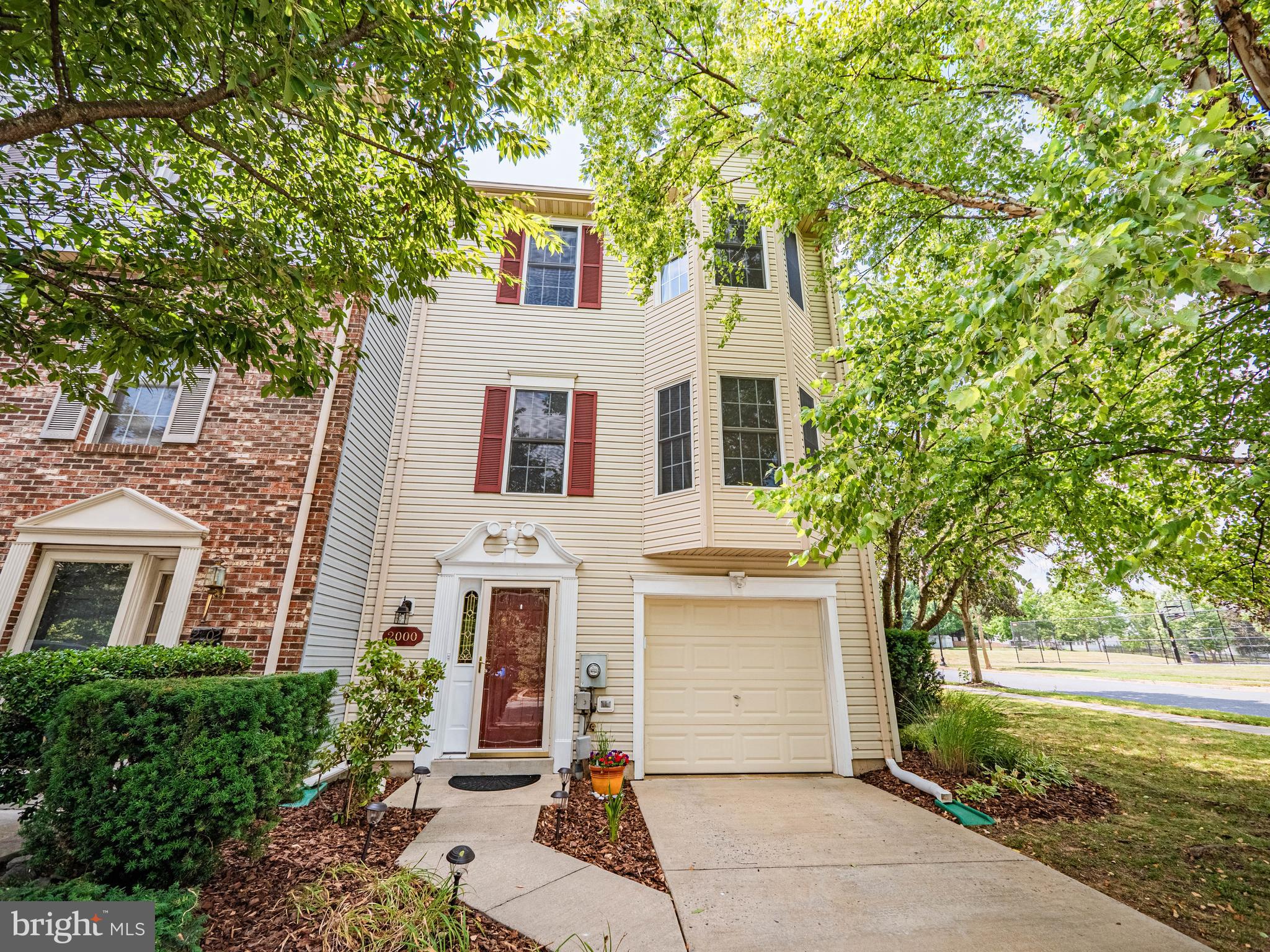 WILLOW BROOK - Residential