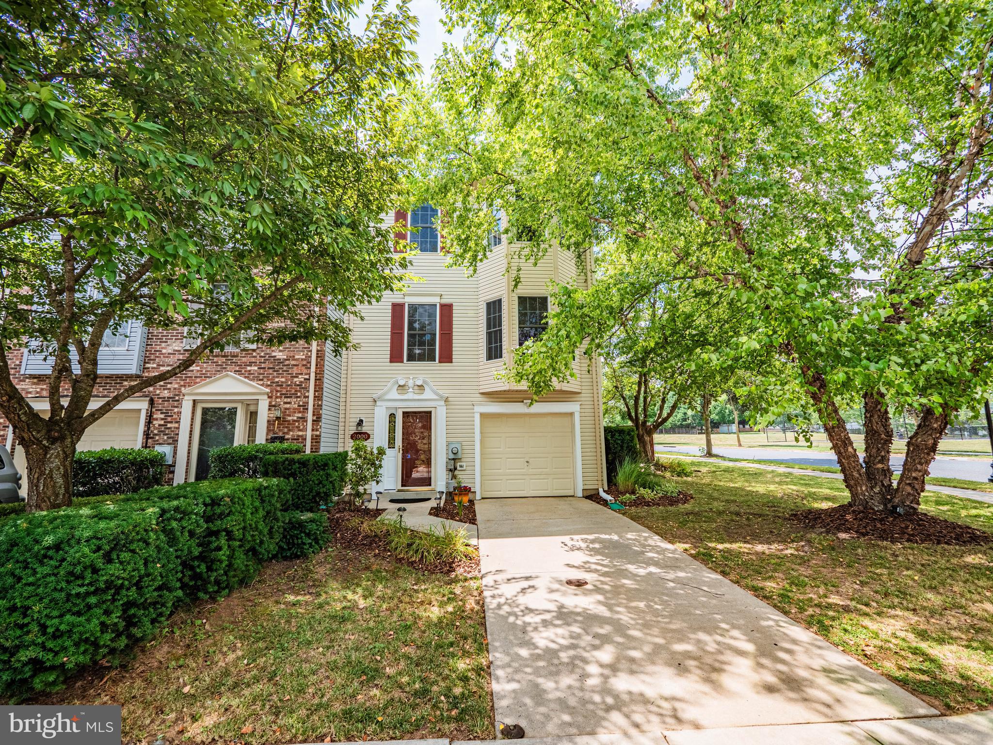 WILLOW BROOK - Residential