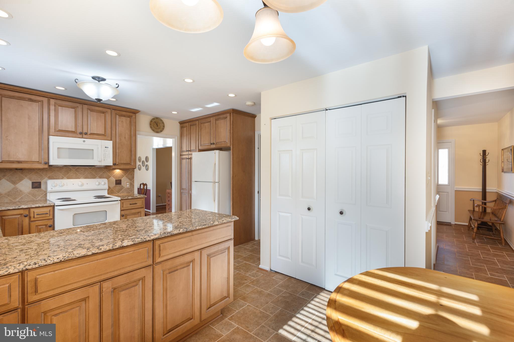 KENWOOD OAKS - Residential