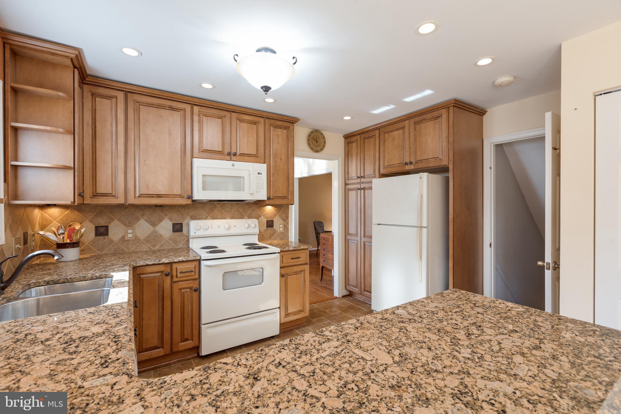 KENWOOD OAKS - Residential