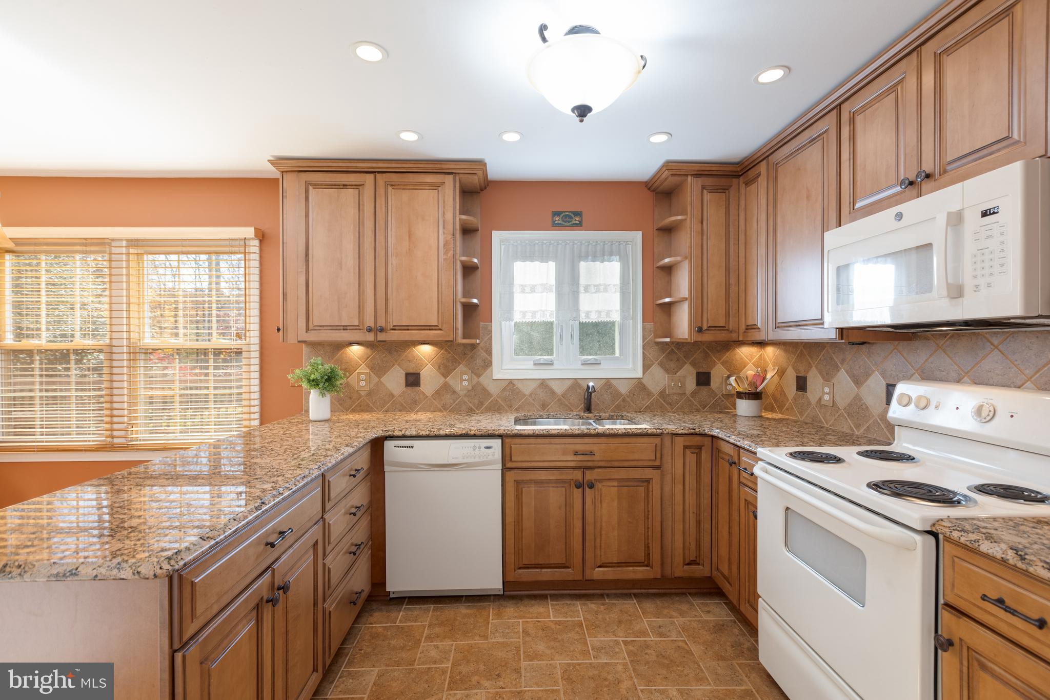 KENWOOD OAKS - Residential