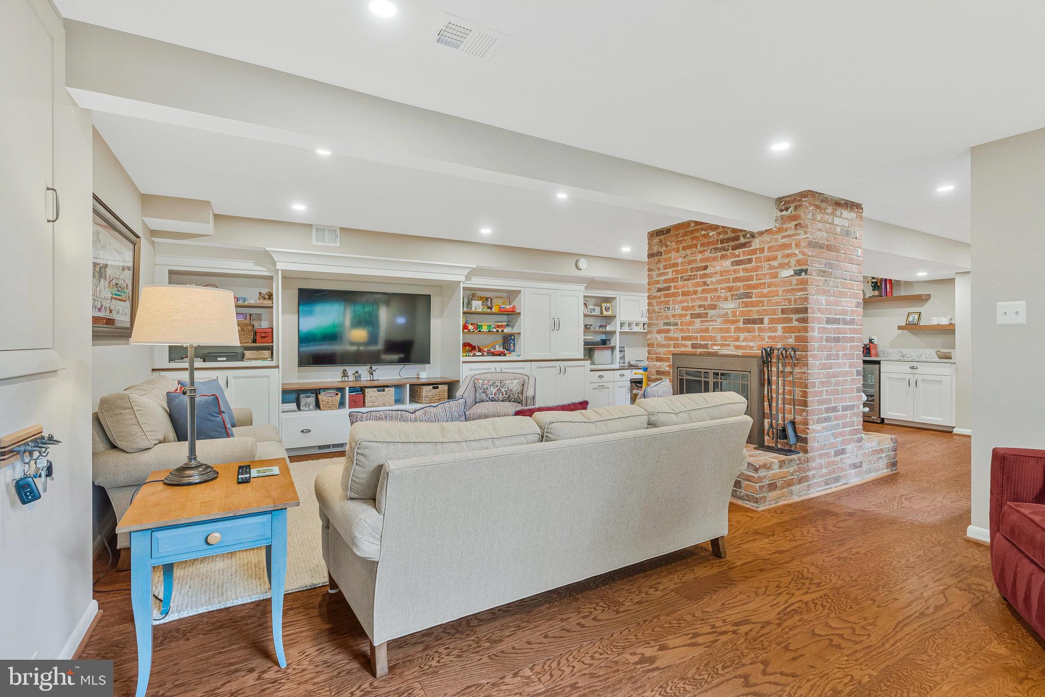 CHESTERBROOK WOODS - Residential