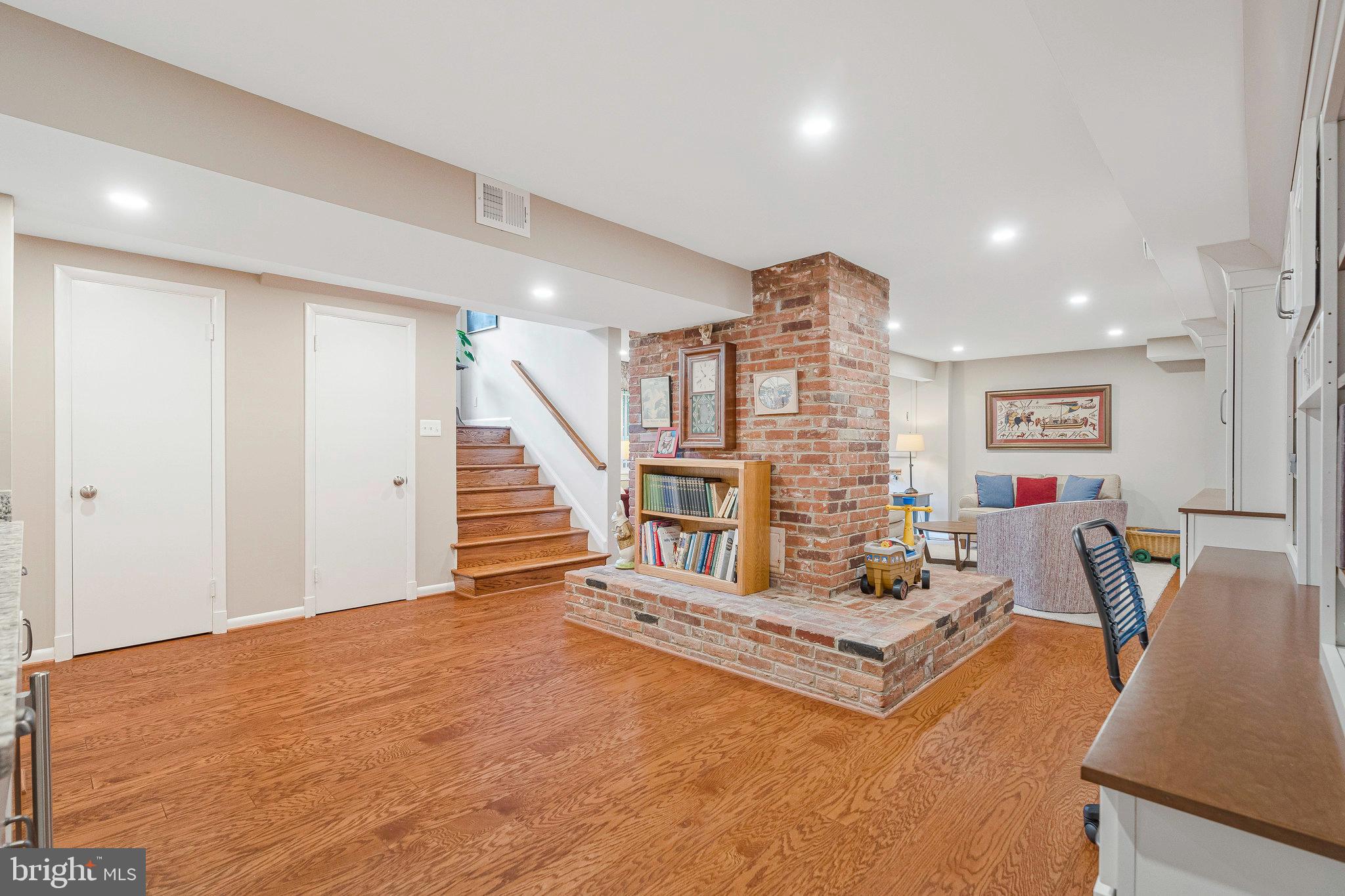 CHESTERBROOK WOODS - Residential