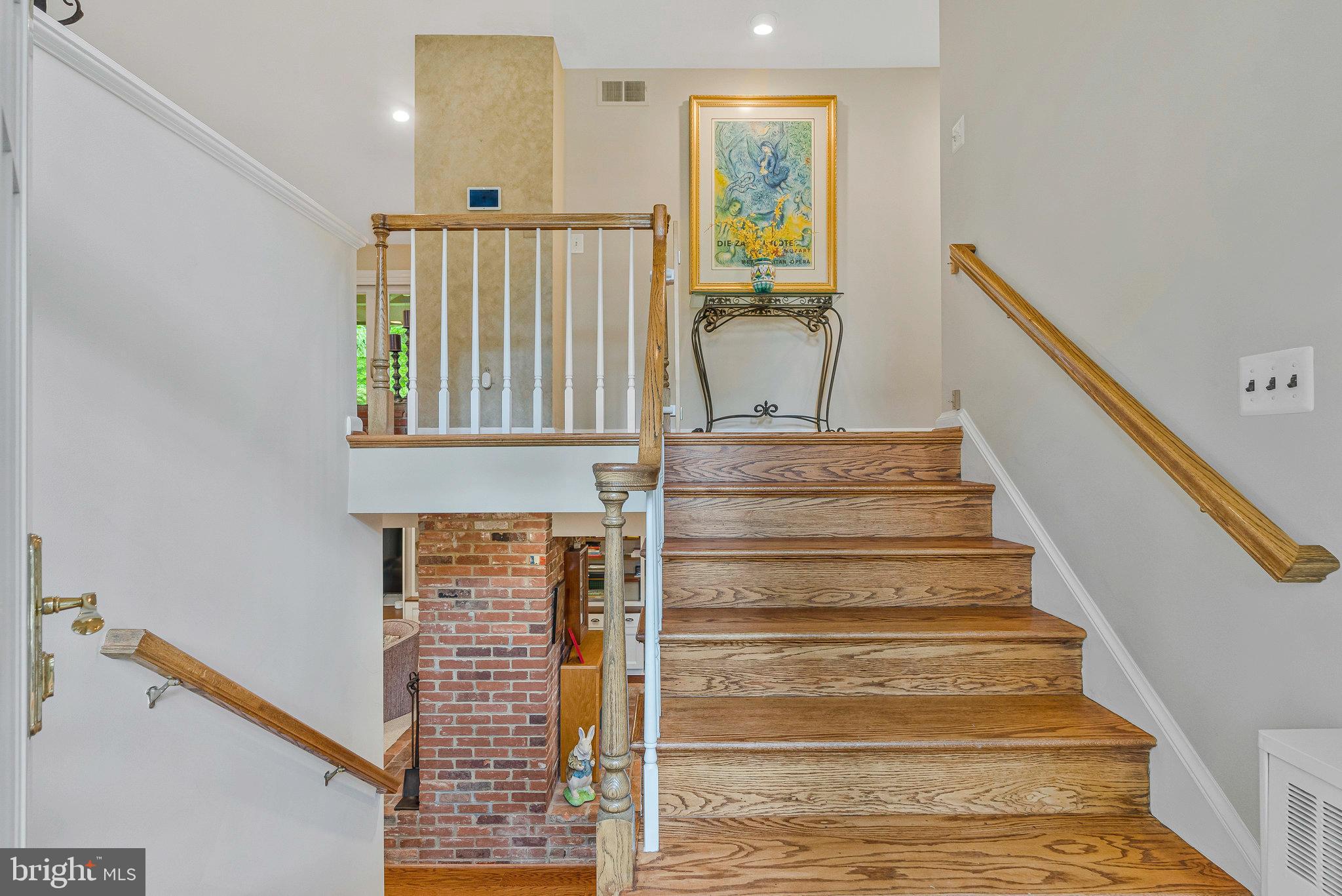 1504 WOODACRE DRIVE