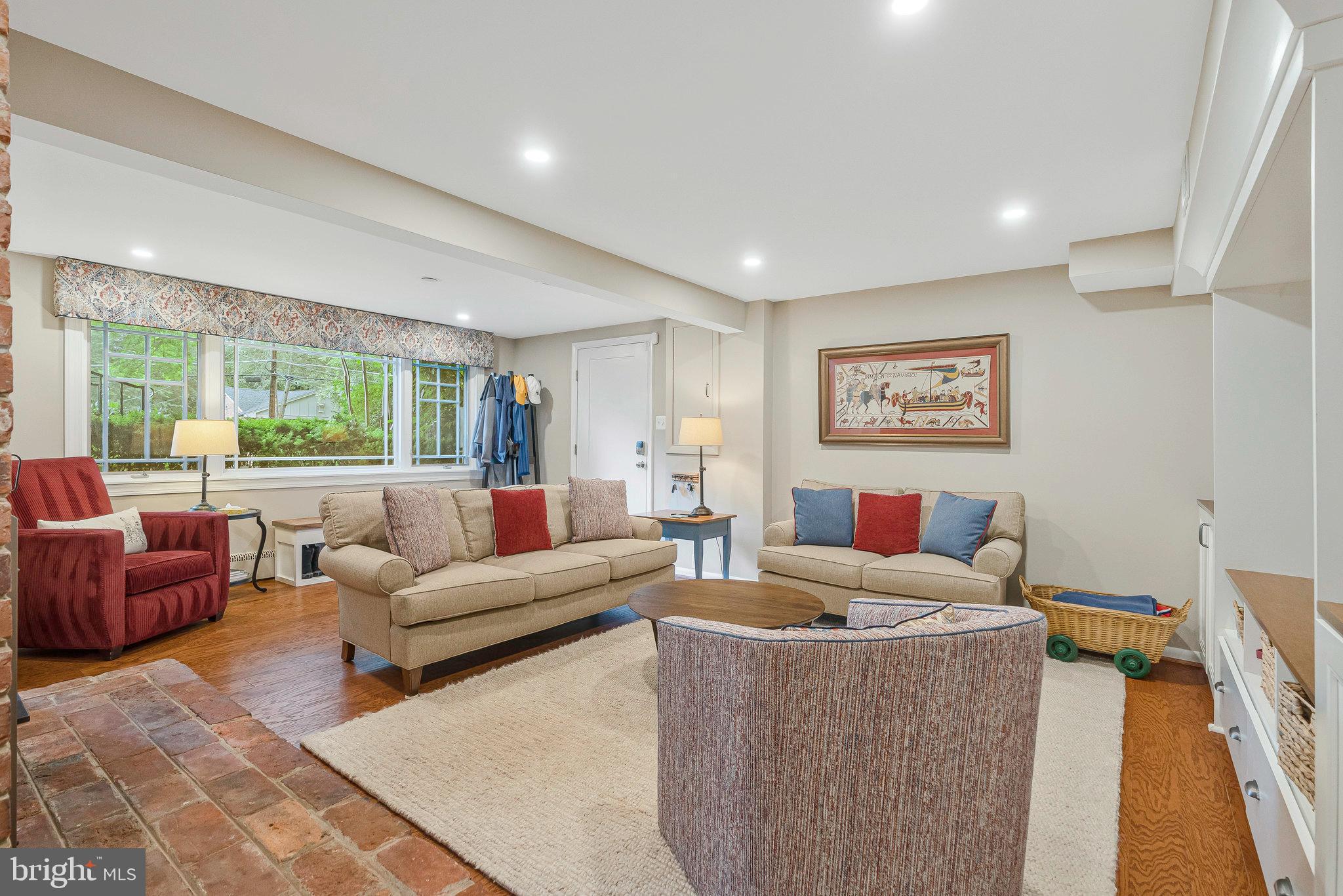 CHESTERBROOK WOODS - Residential