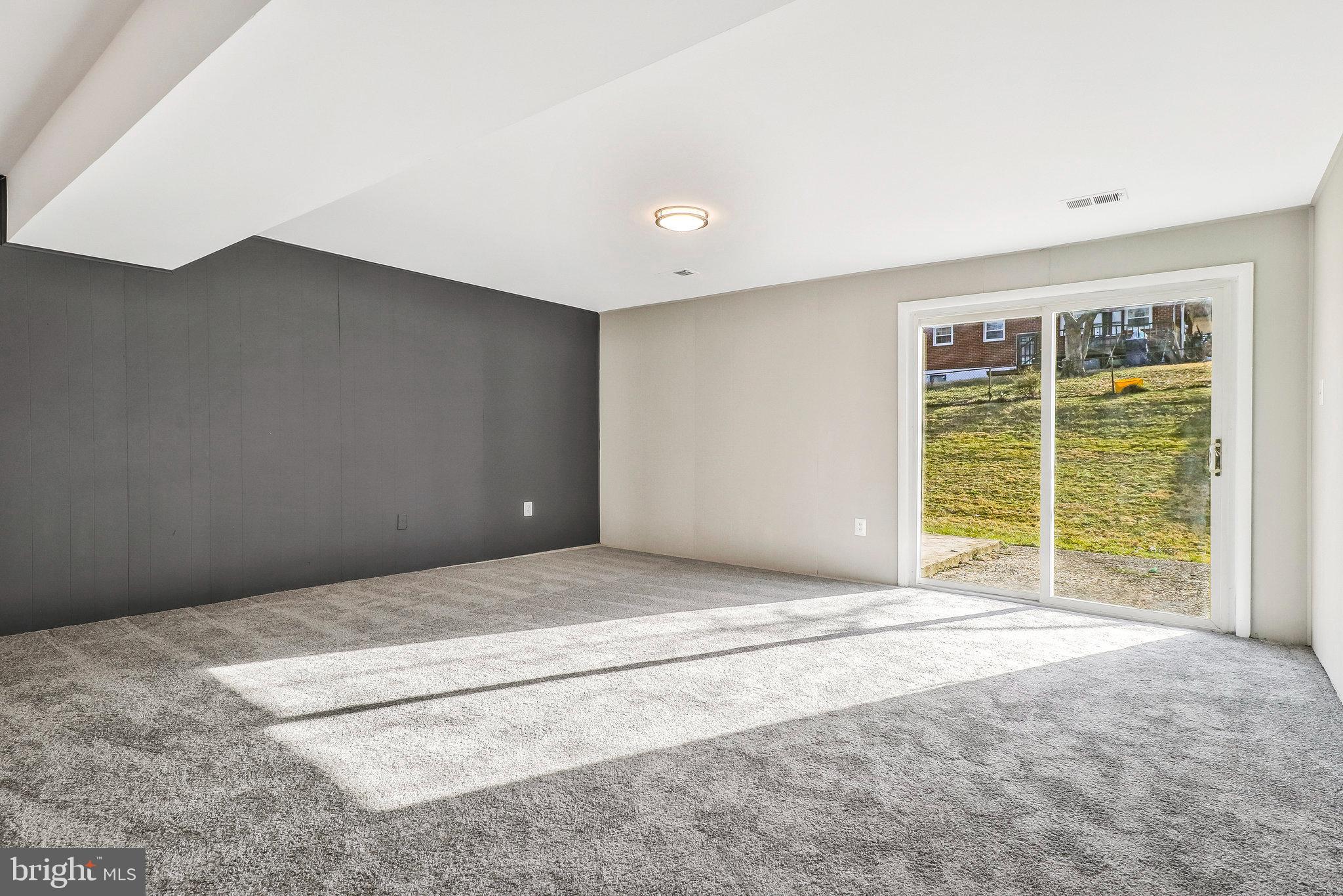 YORKSHIRE KNOLLS - Residential