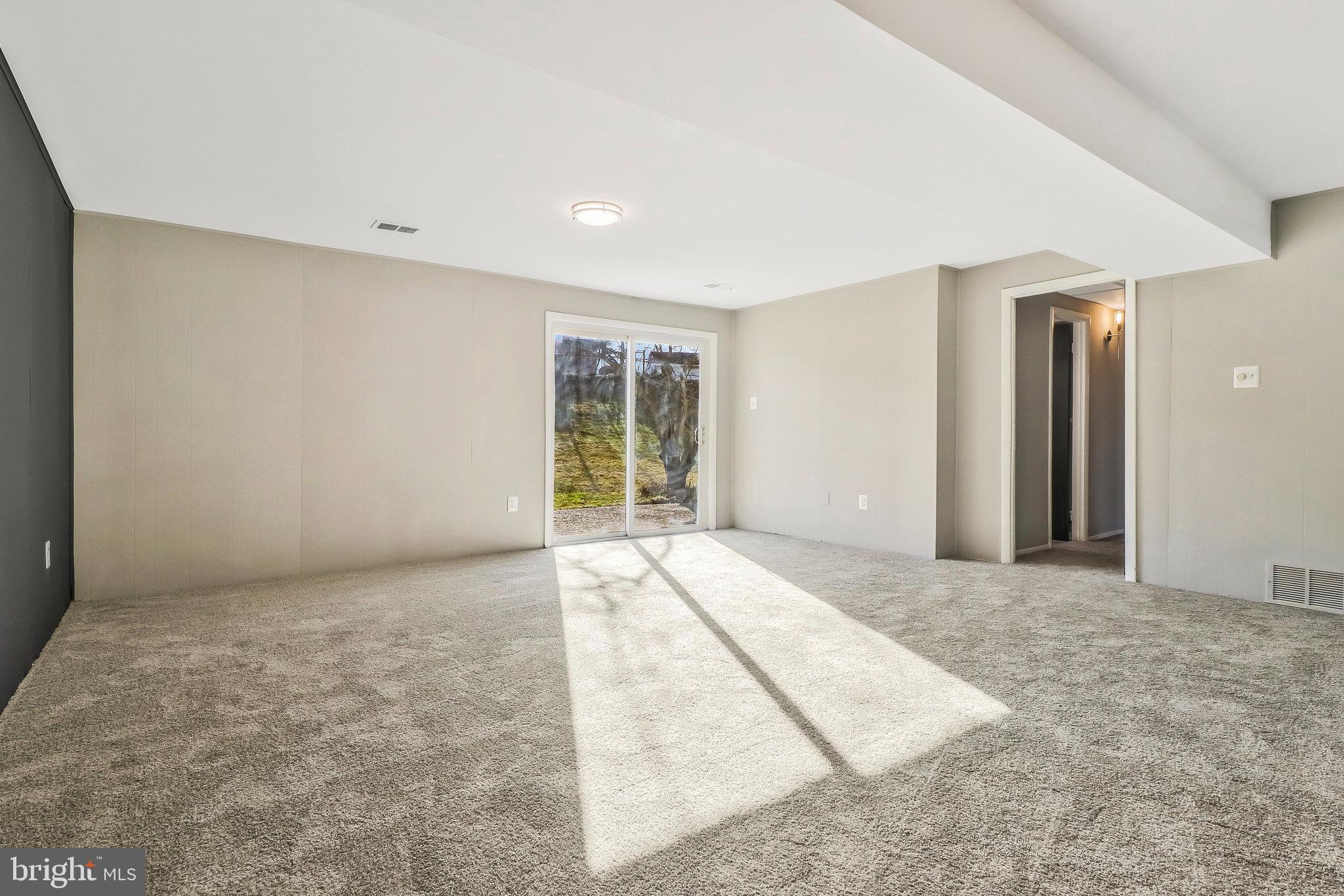 YORKSHIRE KNOLLS - Residential