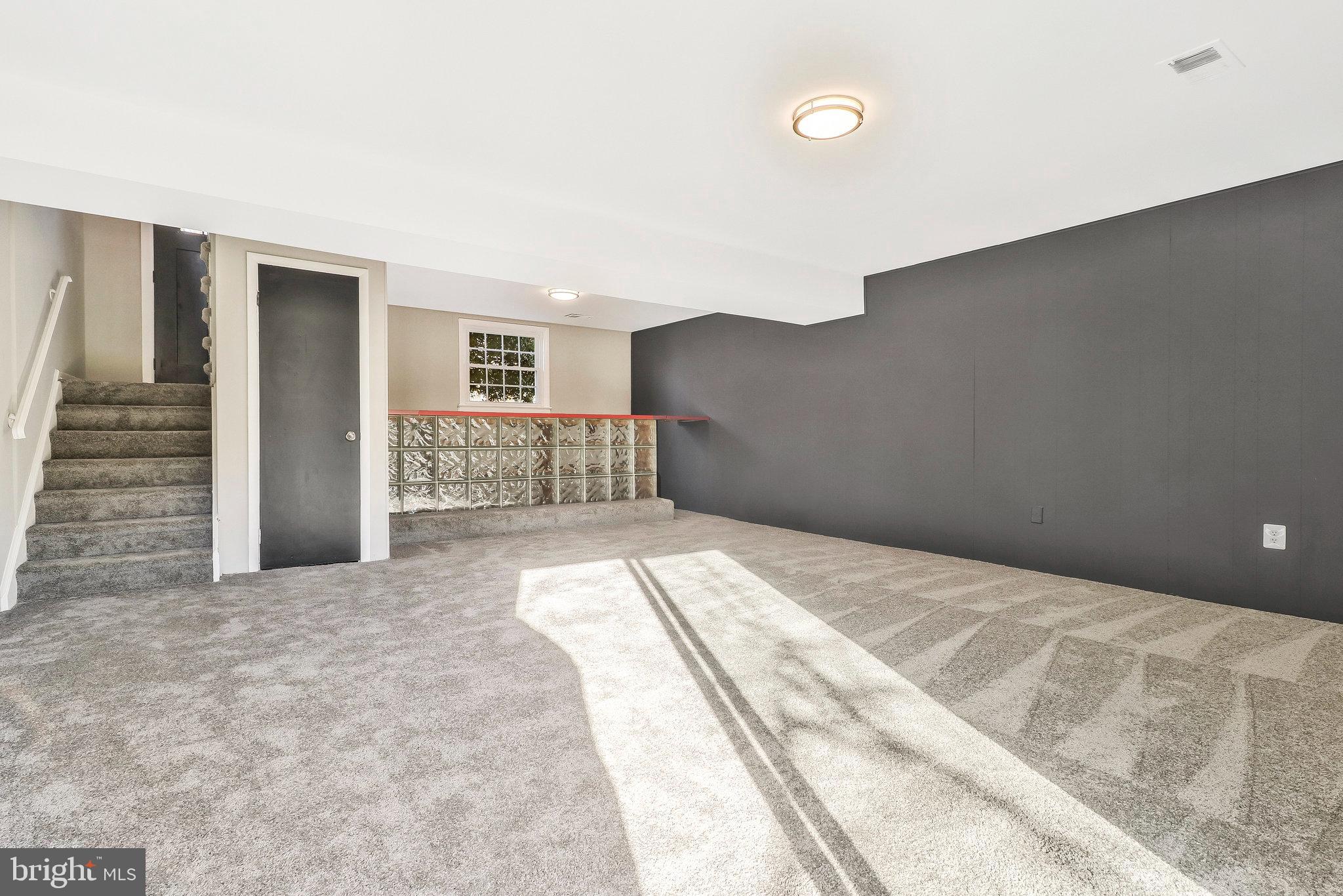 YORKSHIRE KNOLLS - Residential