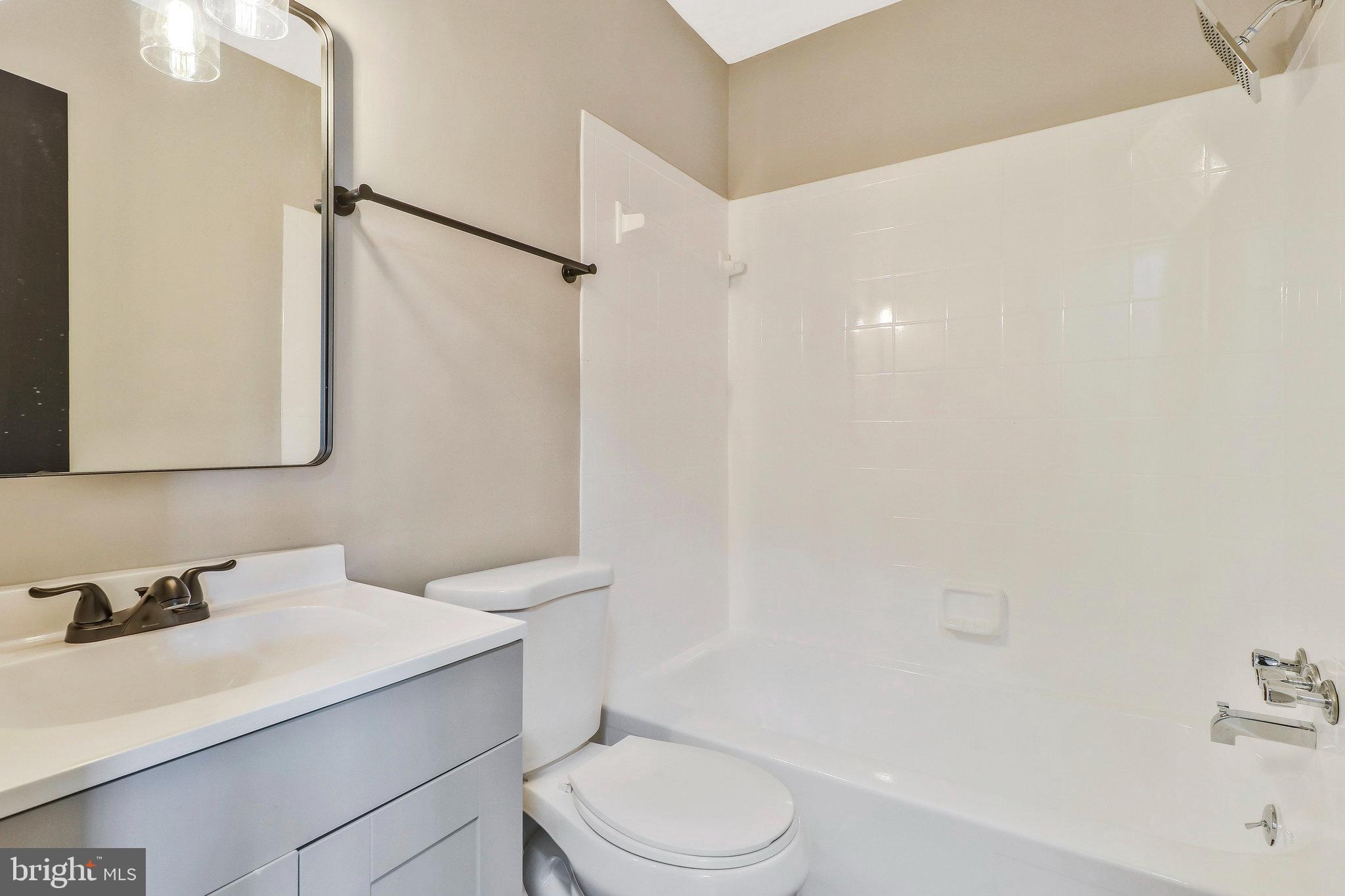 YORKSHIRE KNOLLS - Residential