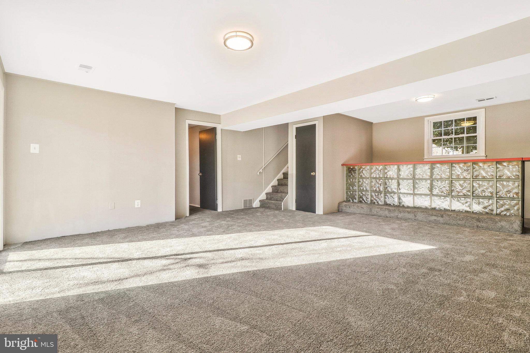 YORKSHIRE KNOLLS - Residential