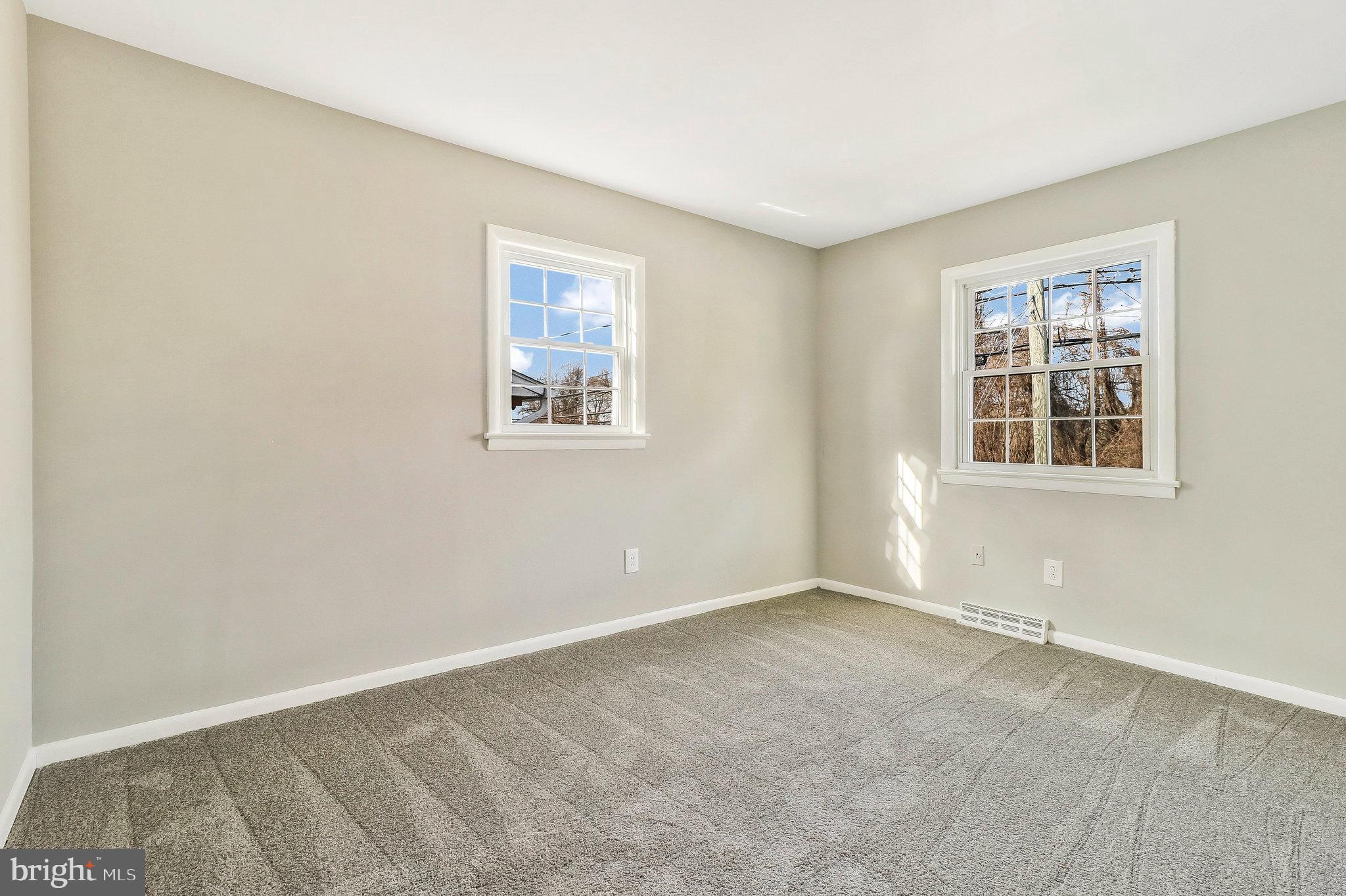 YORKSHIRE KNOLLS - Residential