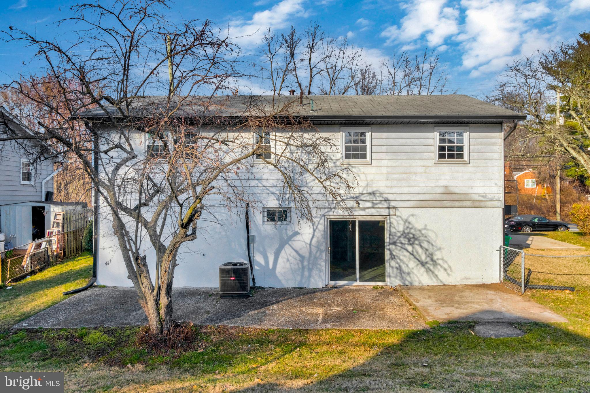 YORKSHIRE KNOLLS - Residential