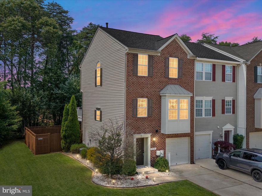 WELCOME HOME TO THIS BEAUTIFULLY MAINTAINED END-UNIT TOWNHOME!
This is the one you’ve been waiting for an exceptional end-unit townhome situated on one of the best lots in the community! Enjoy outdoor living at its finest with a composite deck, a lower-level patio, and a fully fenced yard that backs to mature trees for added privacy. Bonus: the home is conveniently located next to overflow parking for your guests! Inside, the gourmet kitchen features granite countertops, stainless steel appliances, and a sun-filled eat-in dining area. Thoughtfully designed bump-out provides extra space off the kitchen area for added comfort and versatility. The walk-out lower level offers a spacious family/recreation room complete with a gas fireplace, built-in safe, and half bath perfect for relaxing or entertaining. Upstairs, you’ll find three generous bedrooms, including a primary suite with a large walk-in closet and a private ensuite bath. Additional features include an irrigation system to keep your lawn lush and wiring already in place for a hot tub! Located in a vibrant community packed with amenities, outdoor pool, dog park, playgrounds, tennis courts, fitness center, and more, this home truly has it all. Don’t miss your chance to own this spacious, move-in-ready gem!