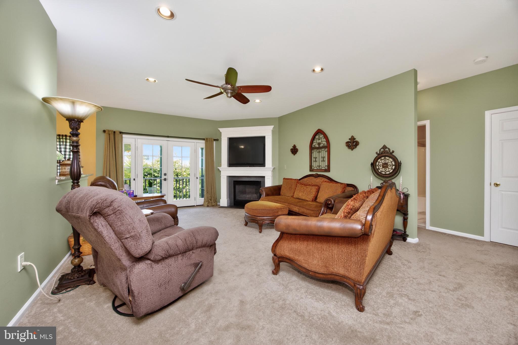 SUNSET RIDGE - Residential