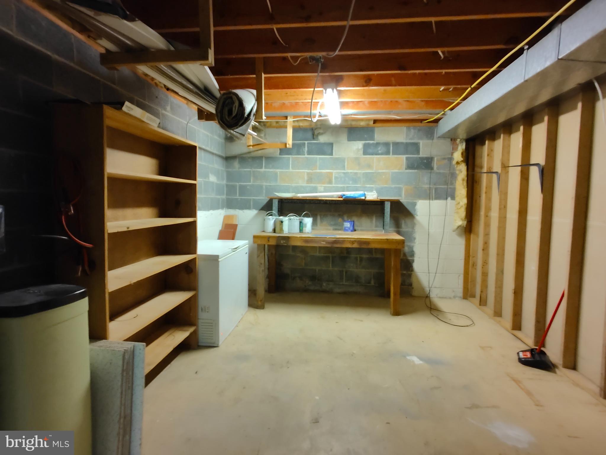 GOLDEN BEACH - Residential