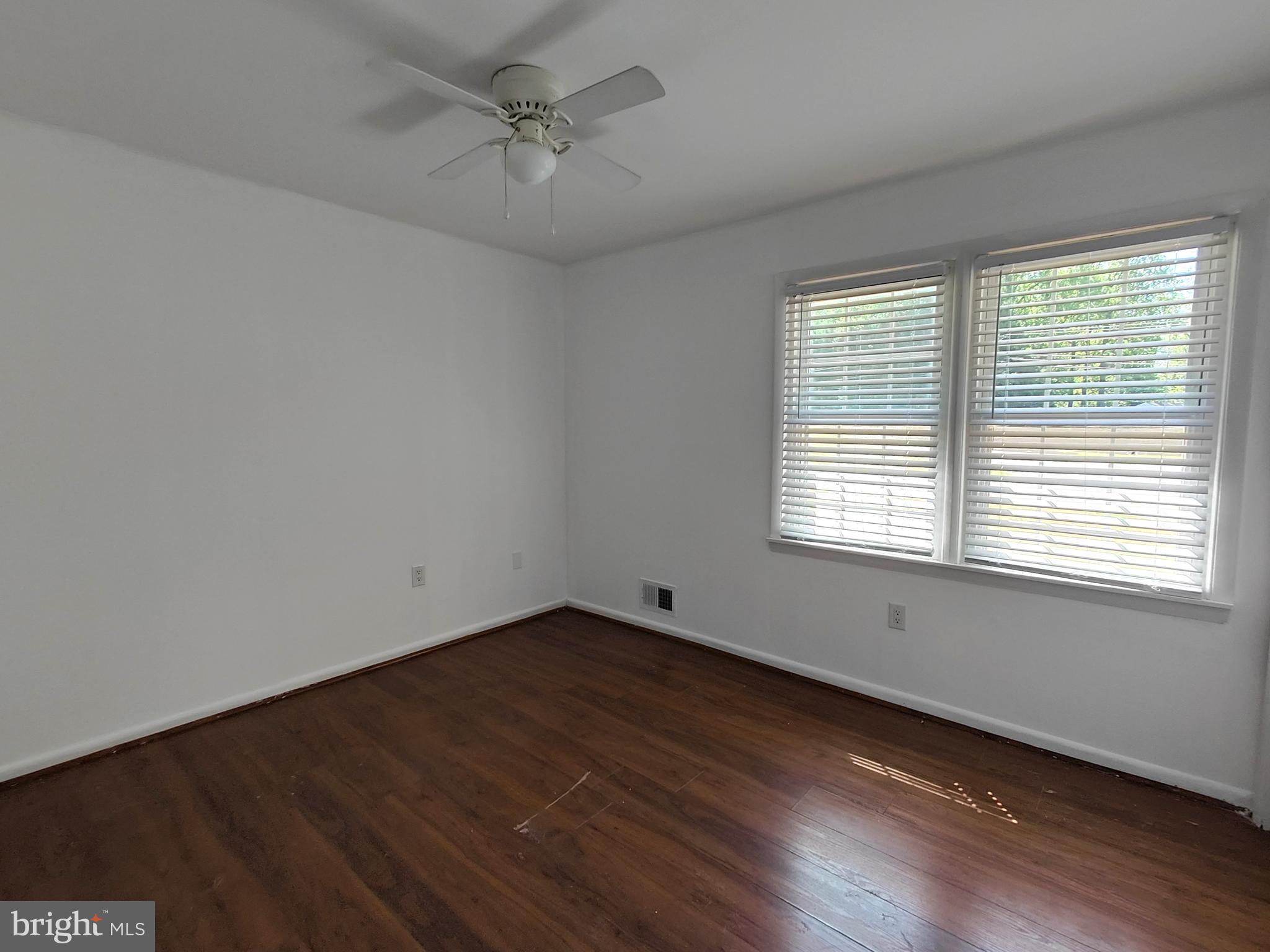 GOLDEN BEACH - Residential