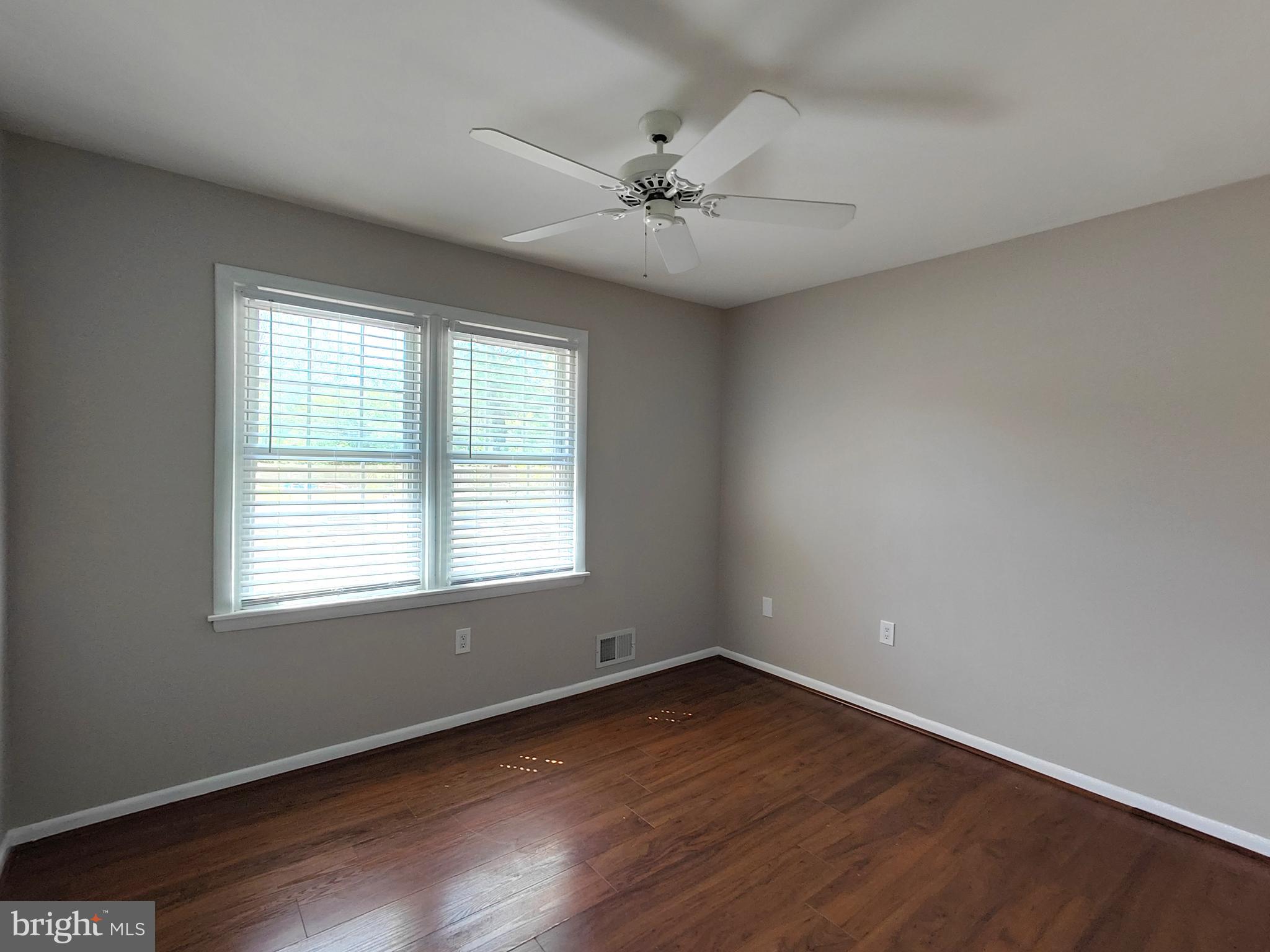 GOLDEN BEACH - Residential