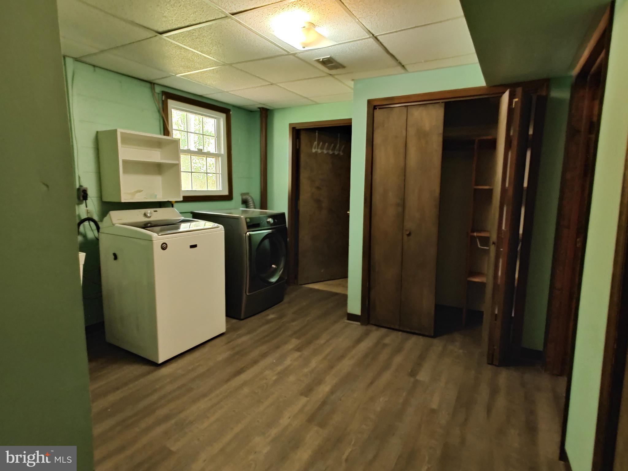 GOLDEN BEACH - Residential