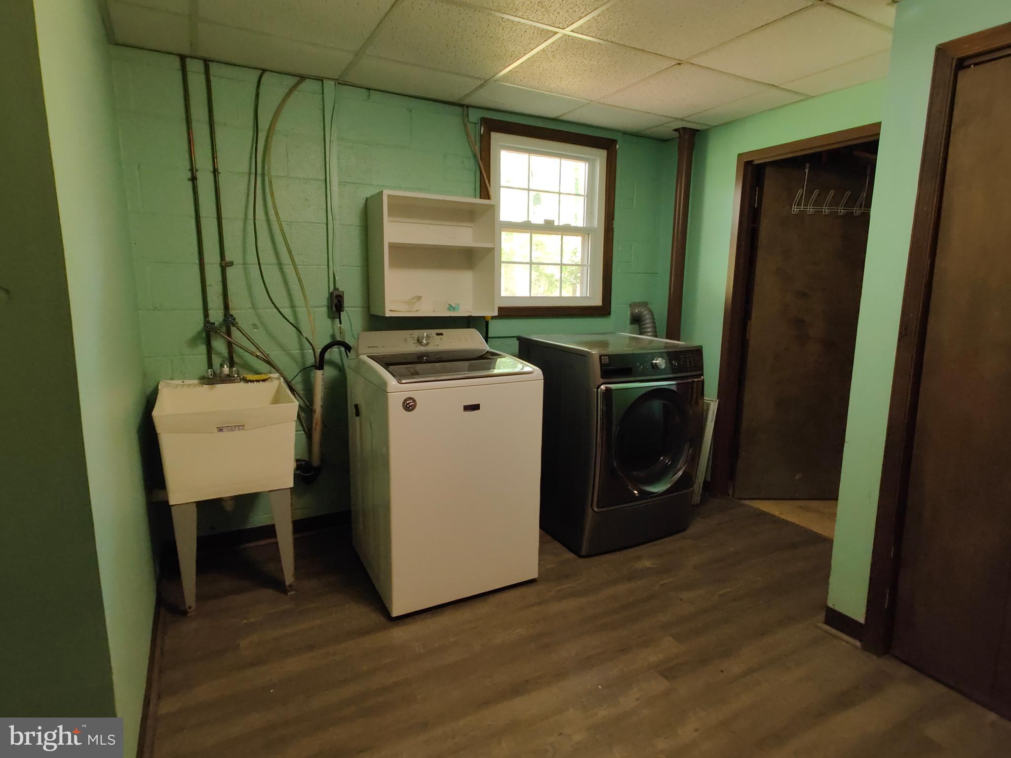 GOLDEN BEACH - Residential