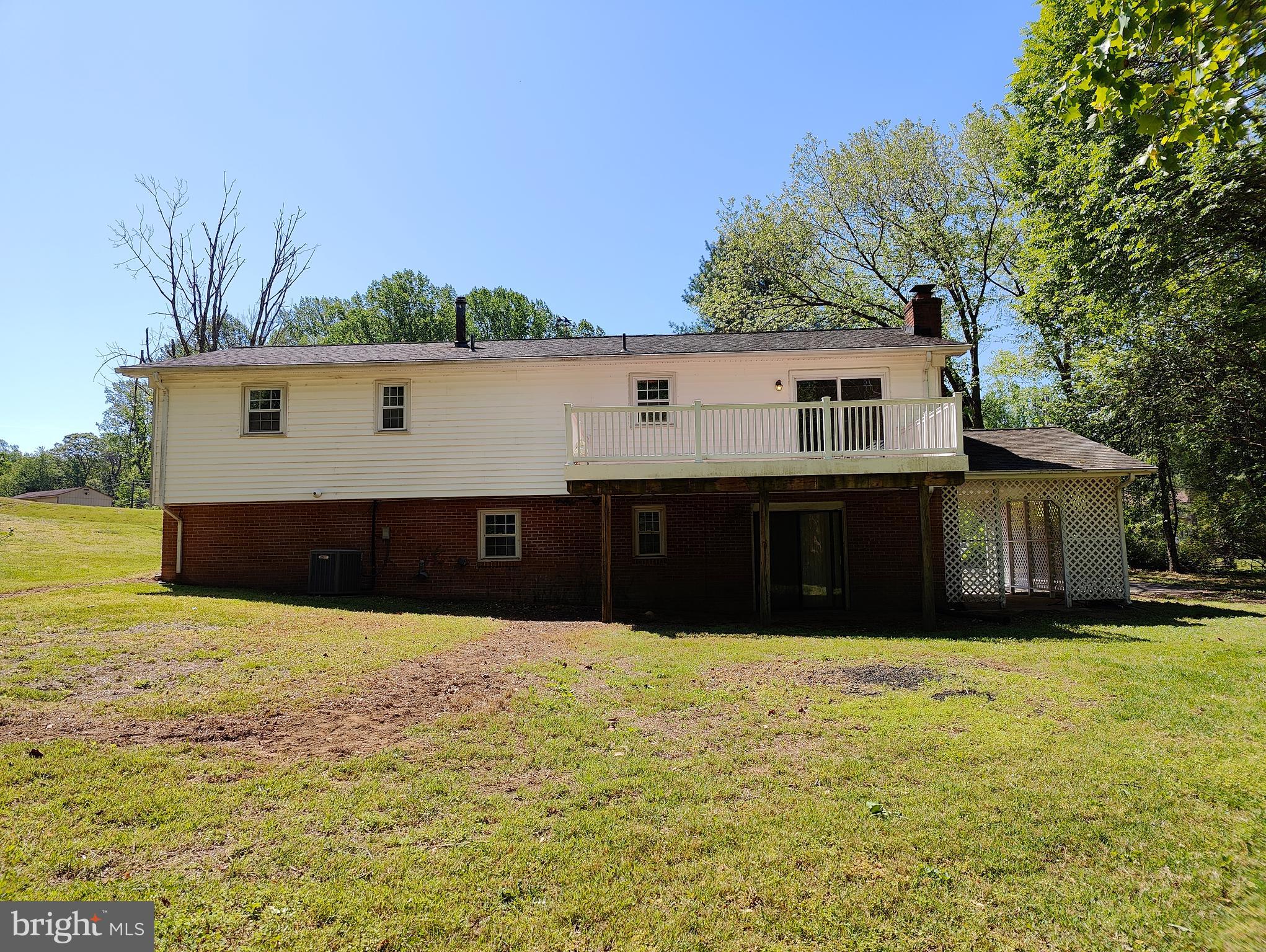 GOLDEN BEACH - Residential