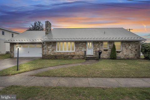 301 E ELM AVENUE HANOVER PA 17331