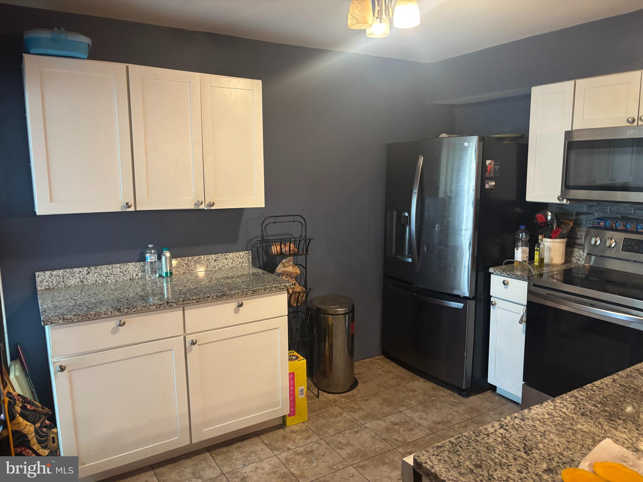 VILLAGE OF HICKORY RIDGE - Residential