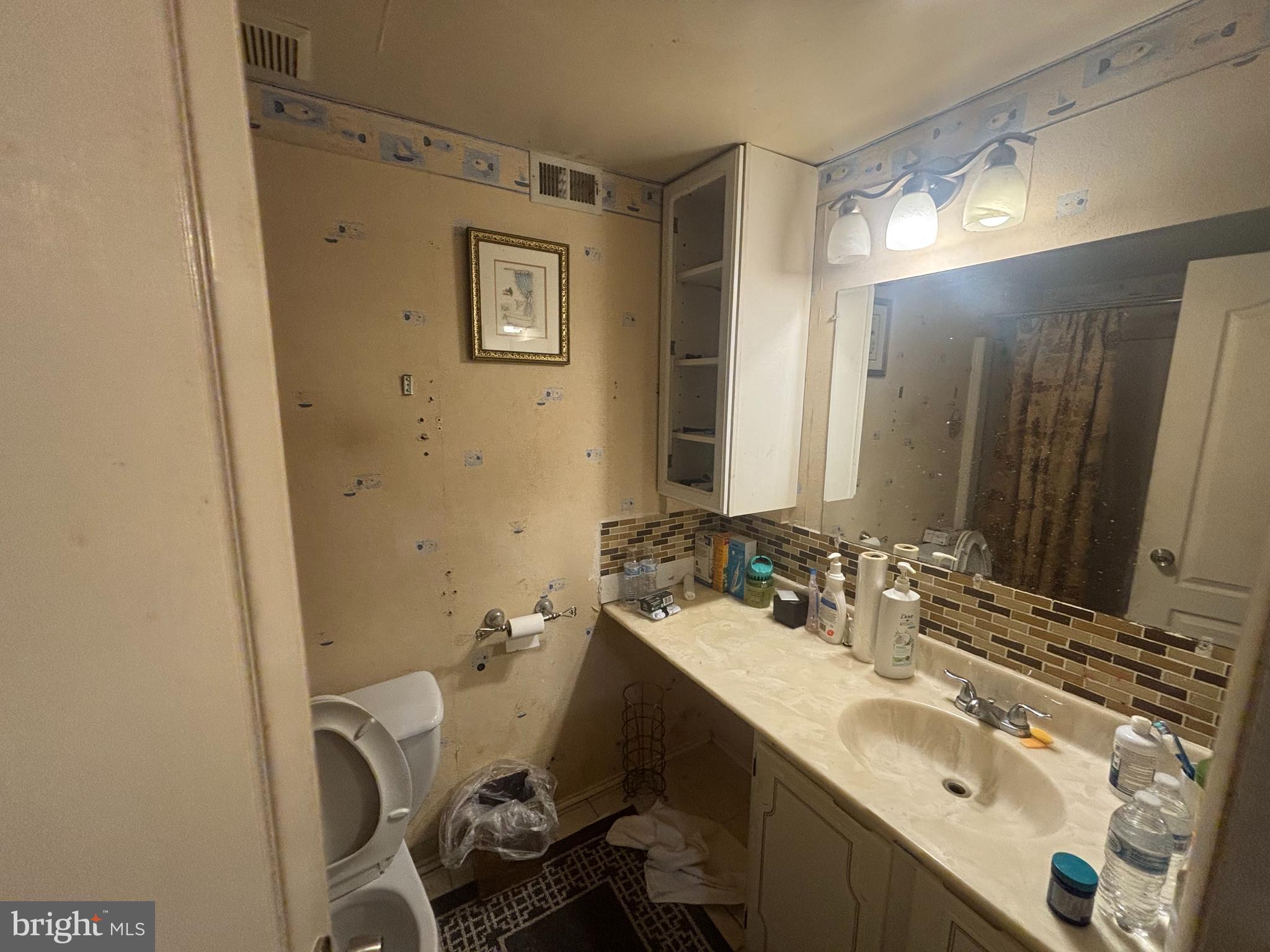 VILLAGE OF HICKORY RIDGE - Residential