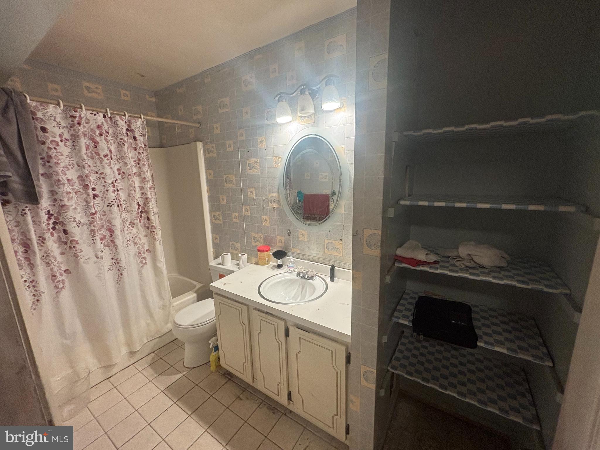 VILLAGE OF HICKORY RIDGE - Residential