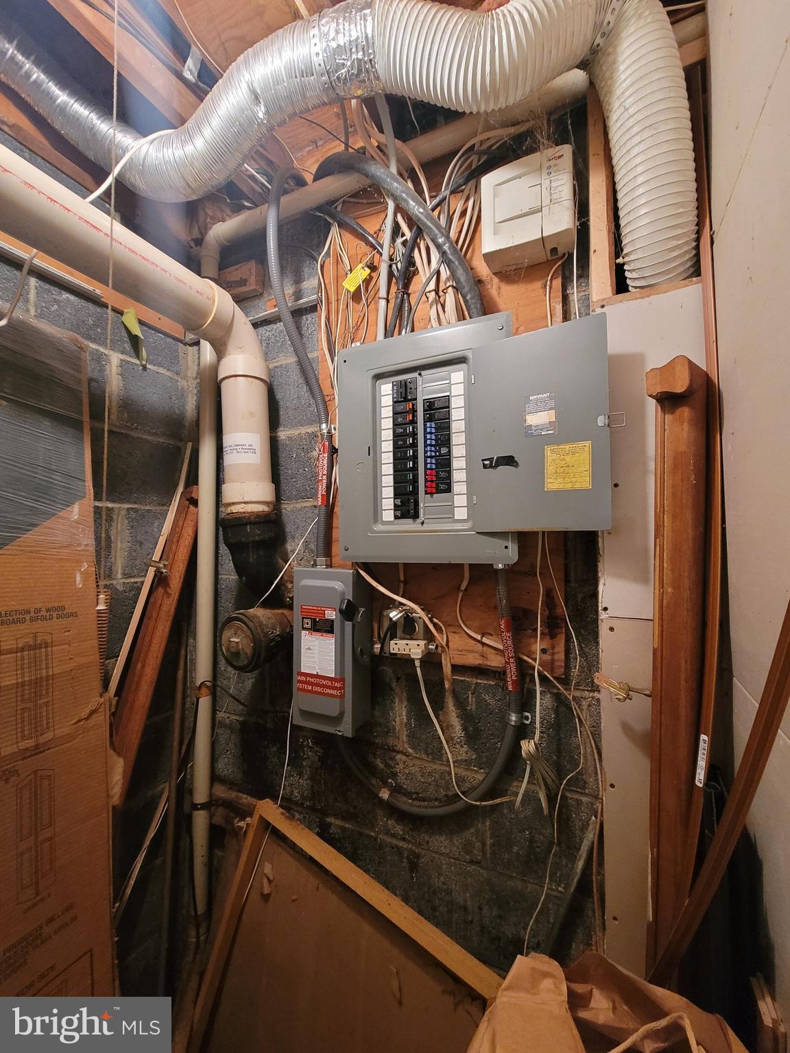 VILLAGE OF HICKORY RIDGE - Residential