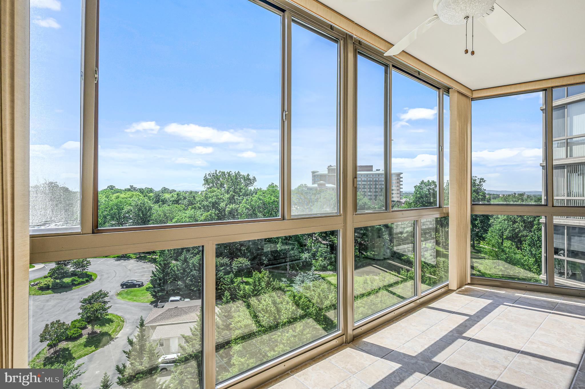 LANSDOWNE WOODS - Residential