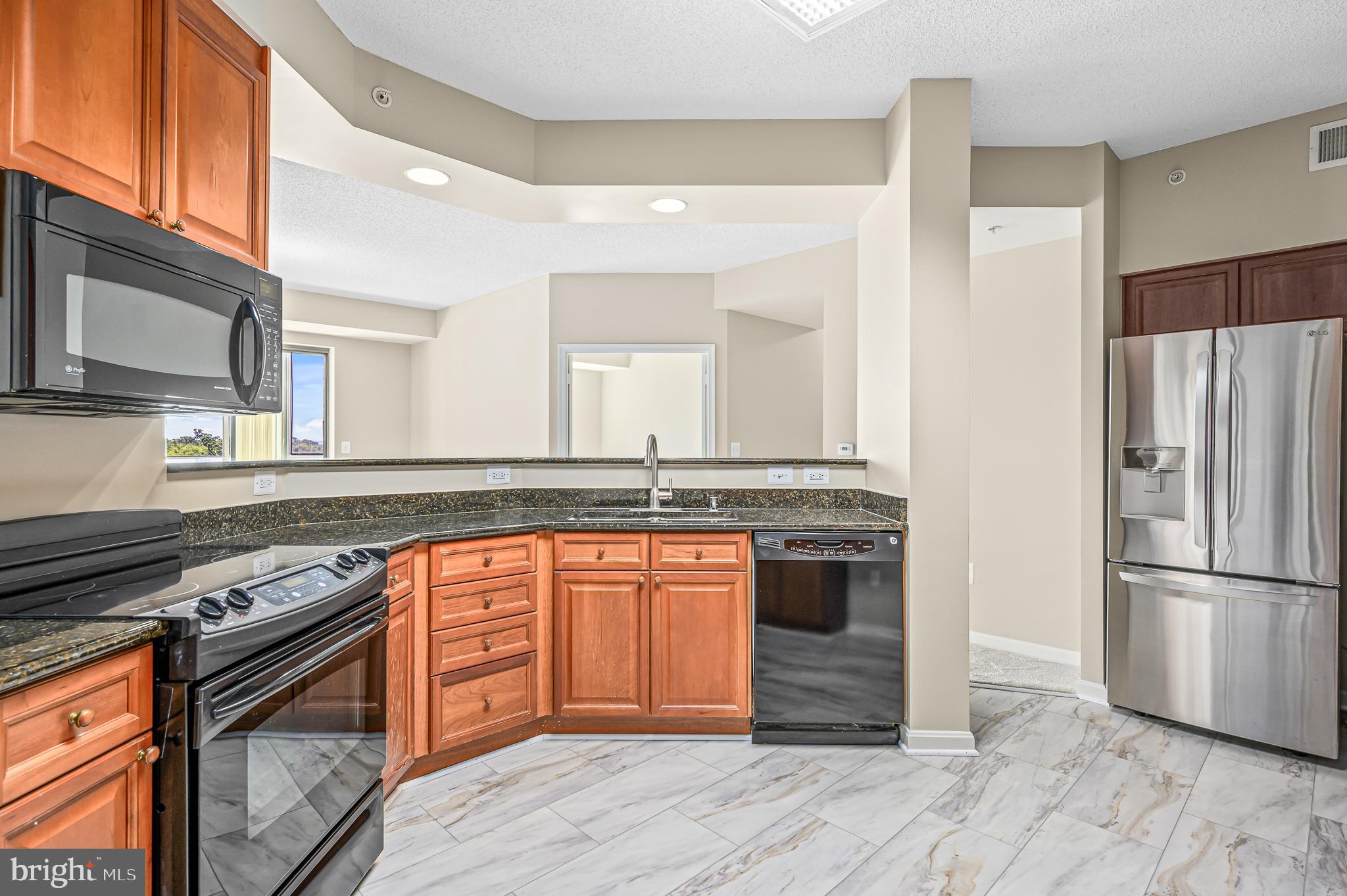 LANSDOWNE WOODS - Residential